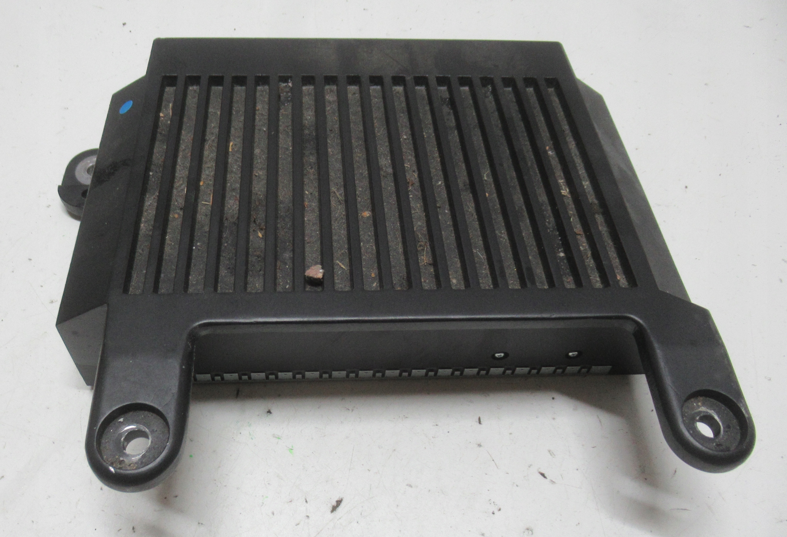 VOLVO V70 09R amplifier RADIA 31310010
