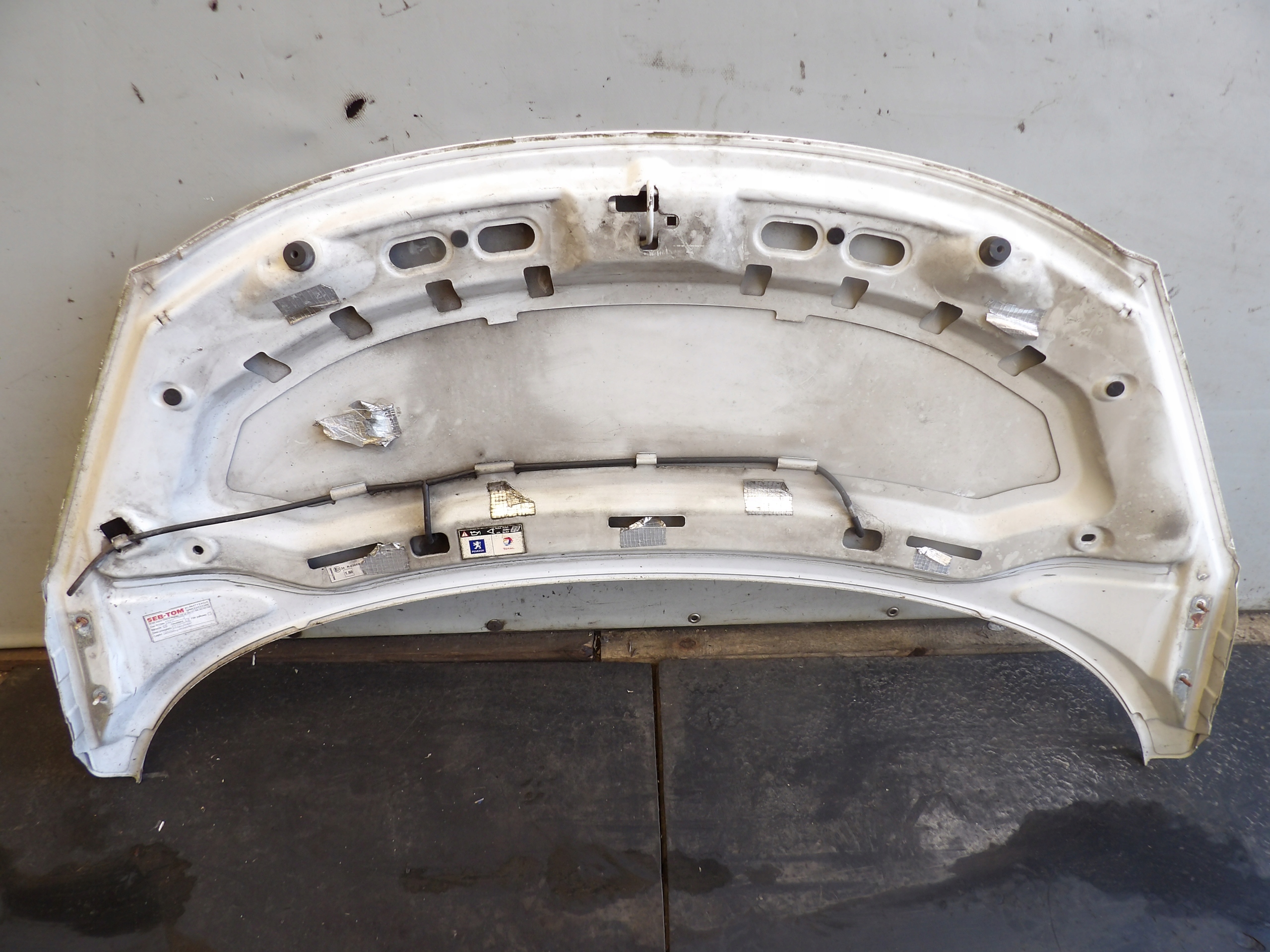 Peugeot 207 motorhaube