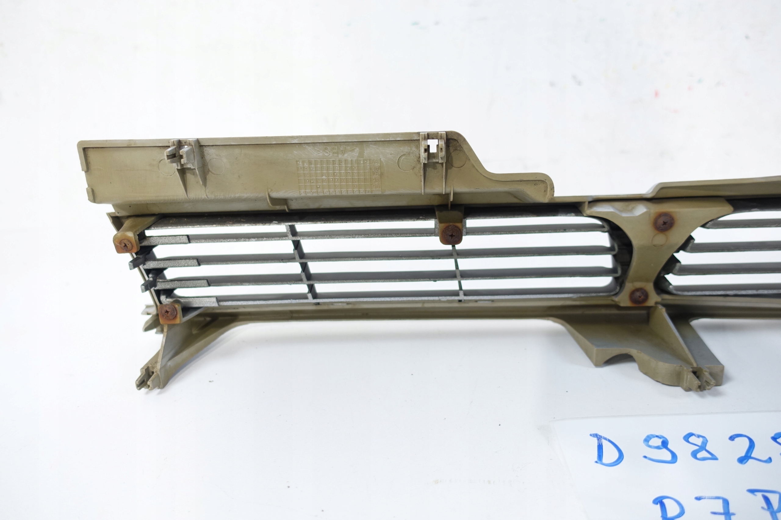 HYUNDAI SANTAMO front PREKLADgrill radiator 96-02 8635-M2000