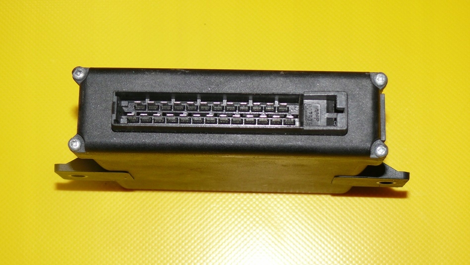 module control unit control of the steering wheel AUDI A8 D2 94-98r. 4D0909611