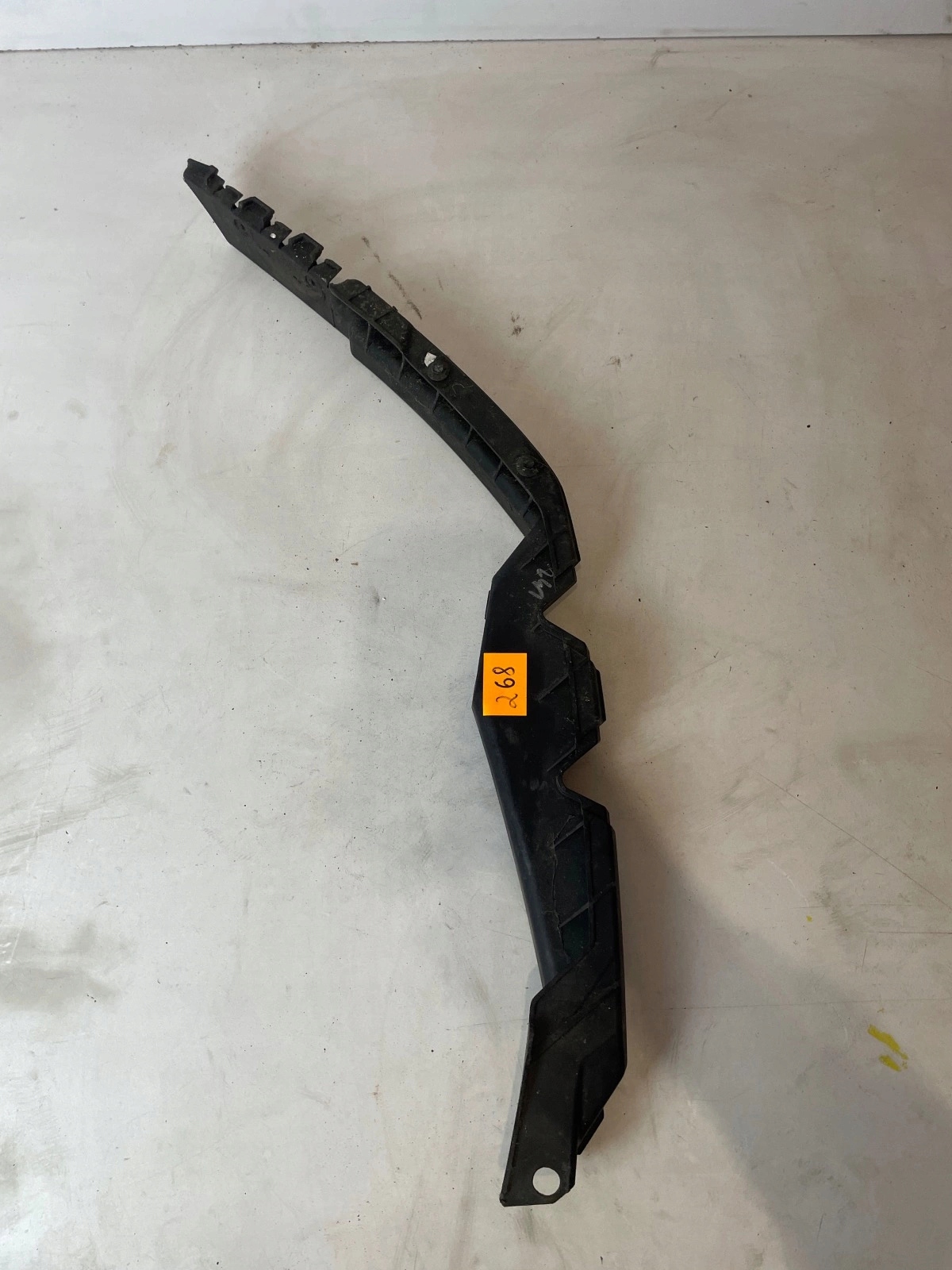 support holder of a bumper left front Skoda Octavia II