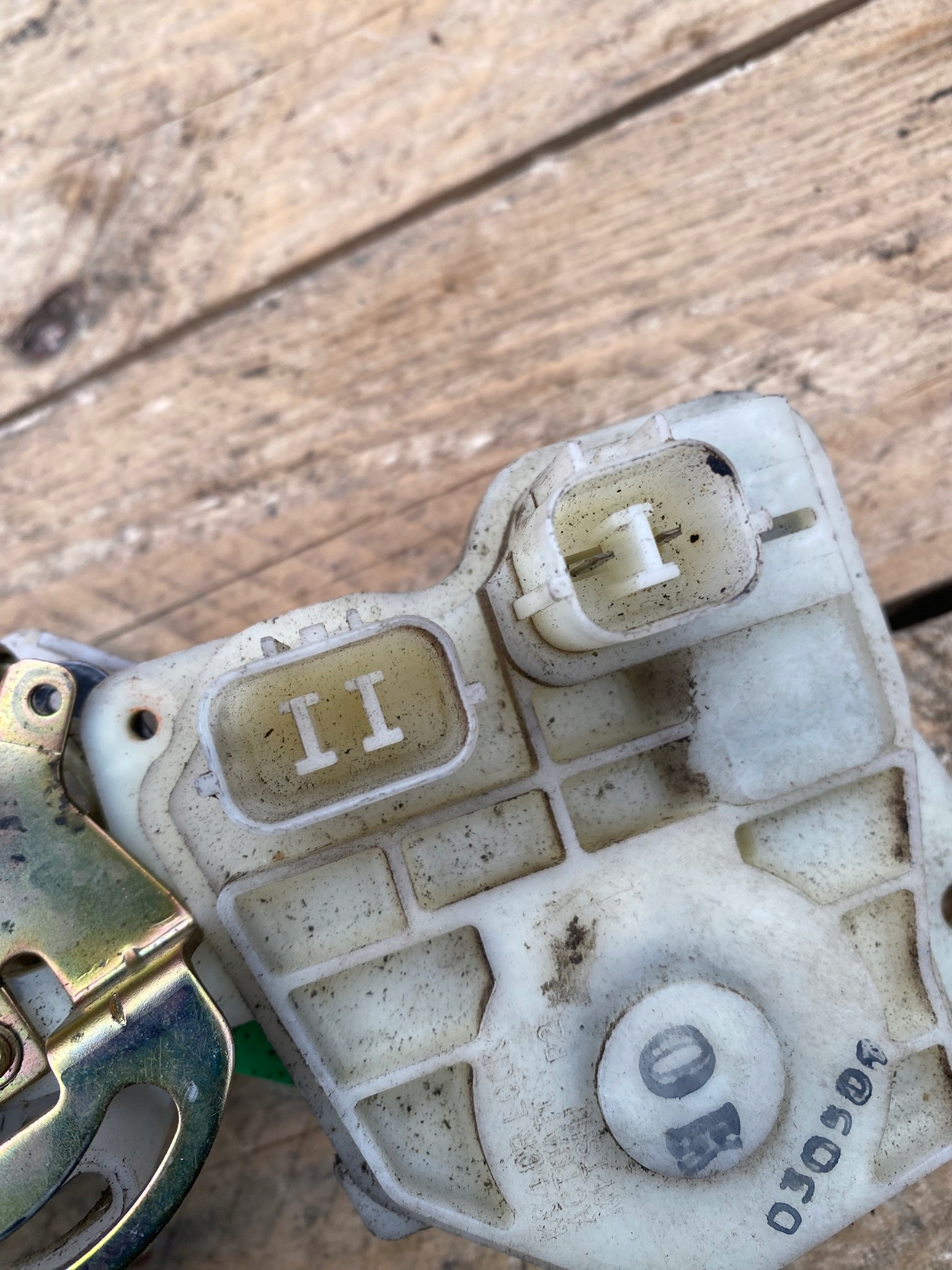 lock front right front honda cr-v