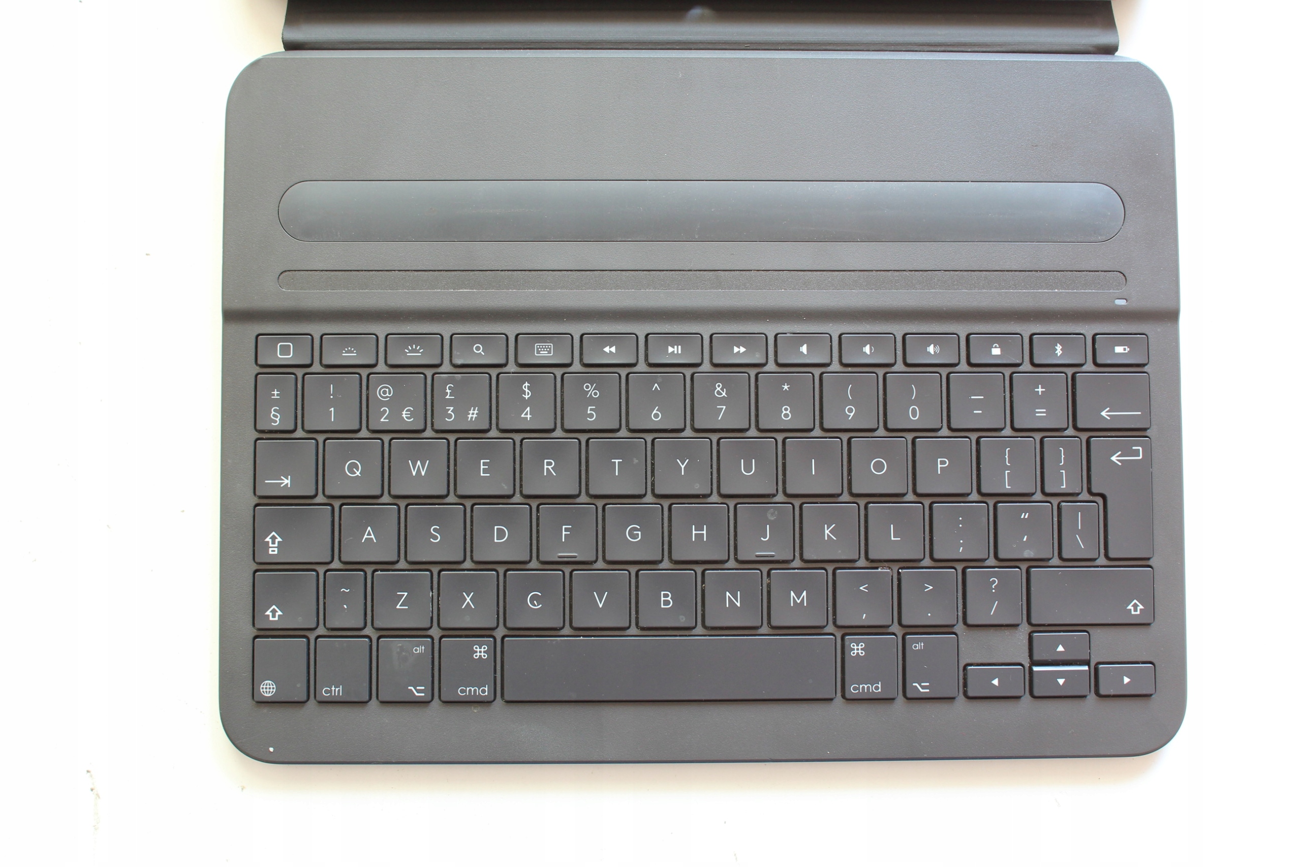 ETUI LOGITECH SLIM FOLIO PRO 11 CALI IPAD PRO Typ Klawiatura