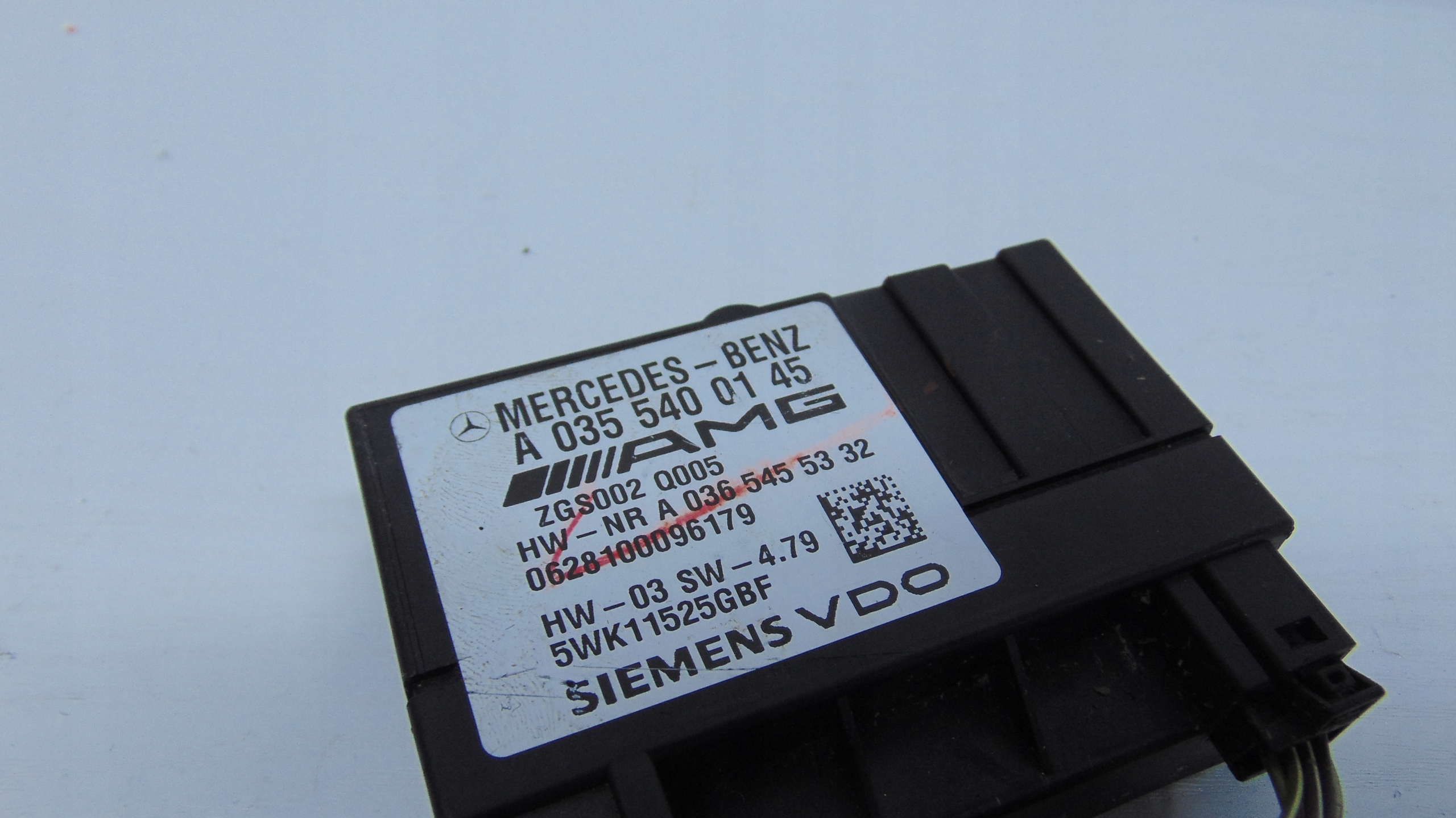 | MERCEDES ML W164 6.3 AMG MODUŁ PALIWA 0355400145 Numer katalogowy części A0355400145