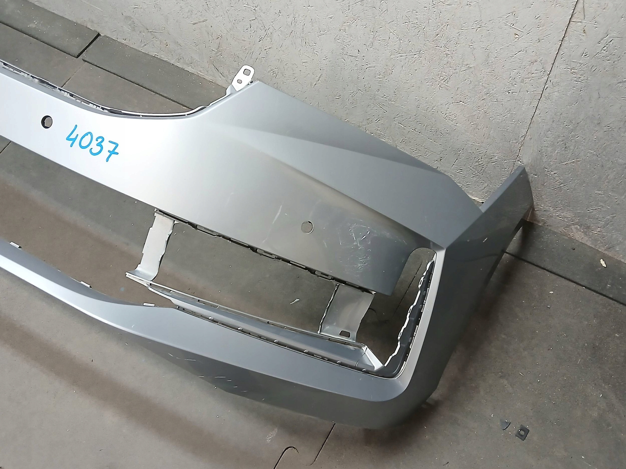 bumper front SKODA SUPERB IV 4 3P0