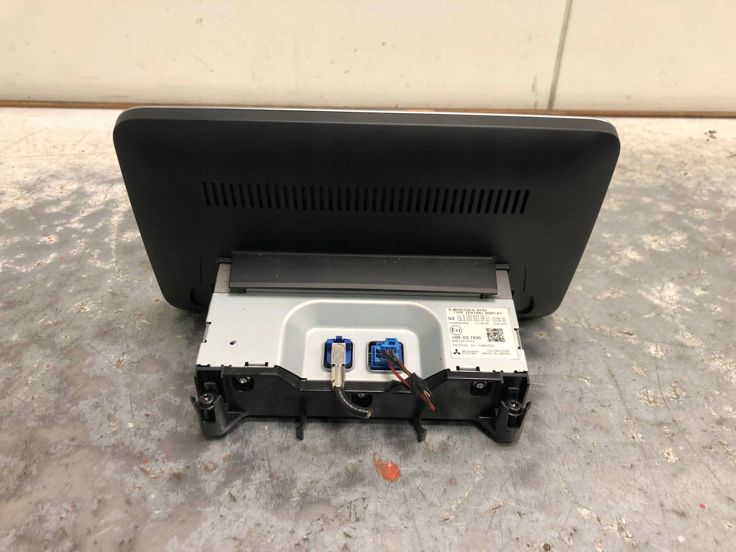 Display MERCEDES W205 A2059002211
