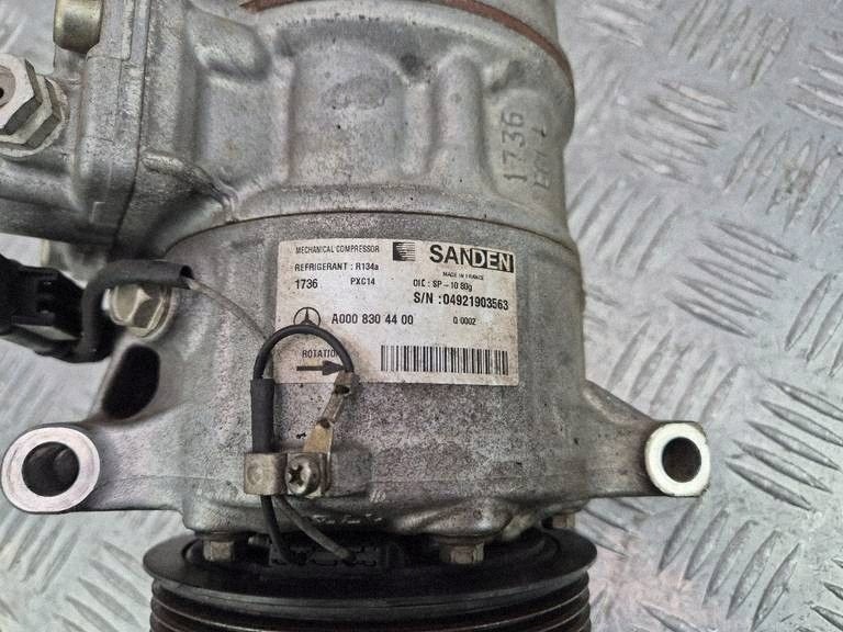 Mercedes E250 W213 Klimakompressor klimaanlage A0008304400