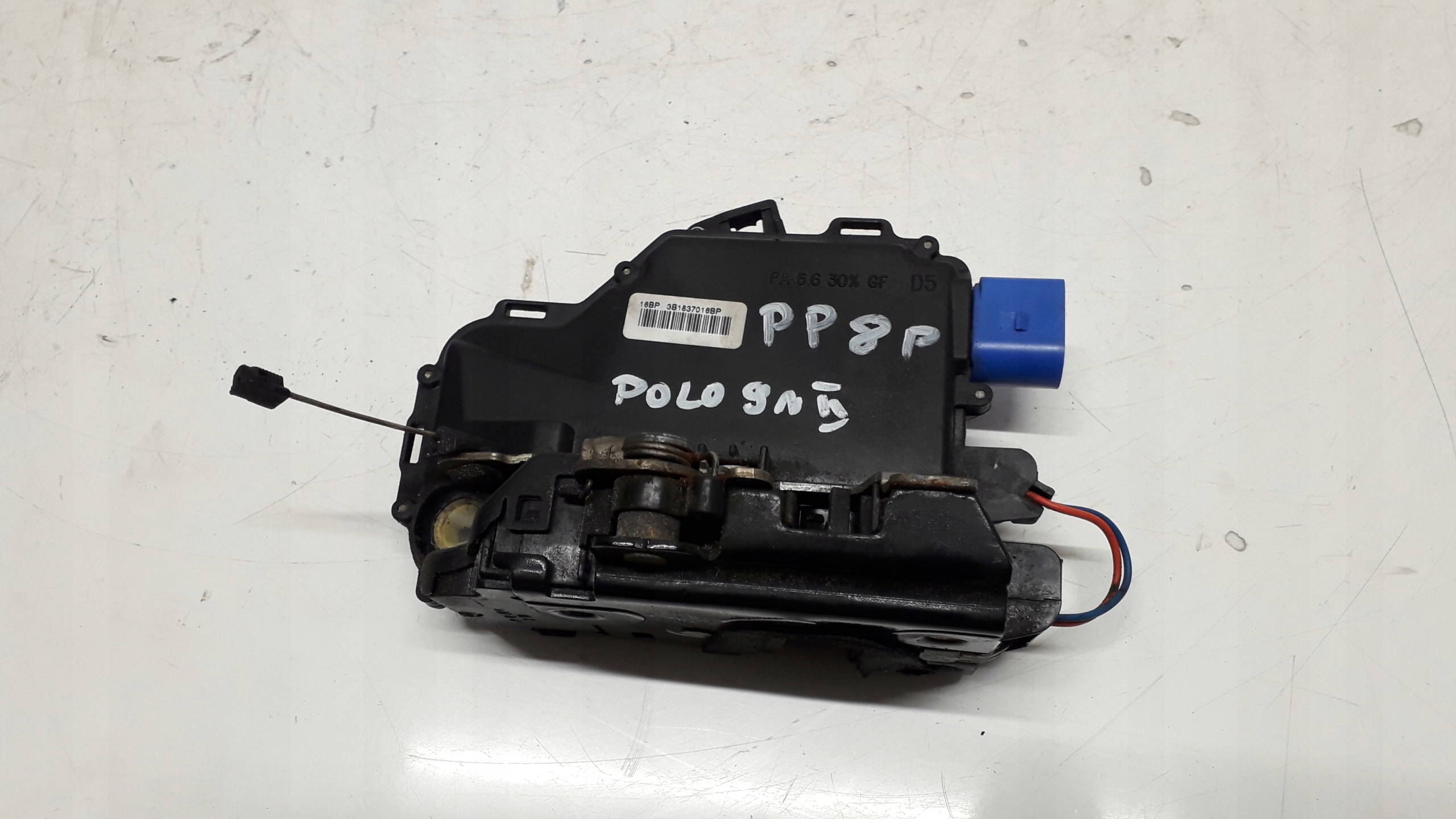 VW POLO 9N 01- ZAMEK PRAWY PRZÓD 8PIN 3B1837016BP
