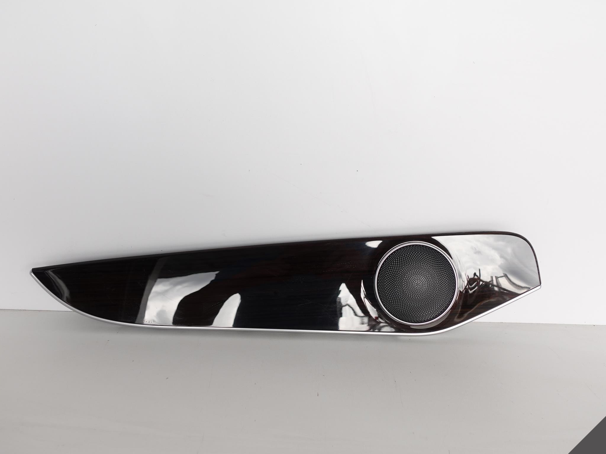 MERCEDES W205 GLC 253 moulding DEKOR PANEL left rear part