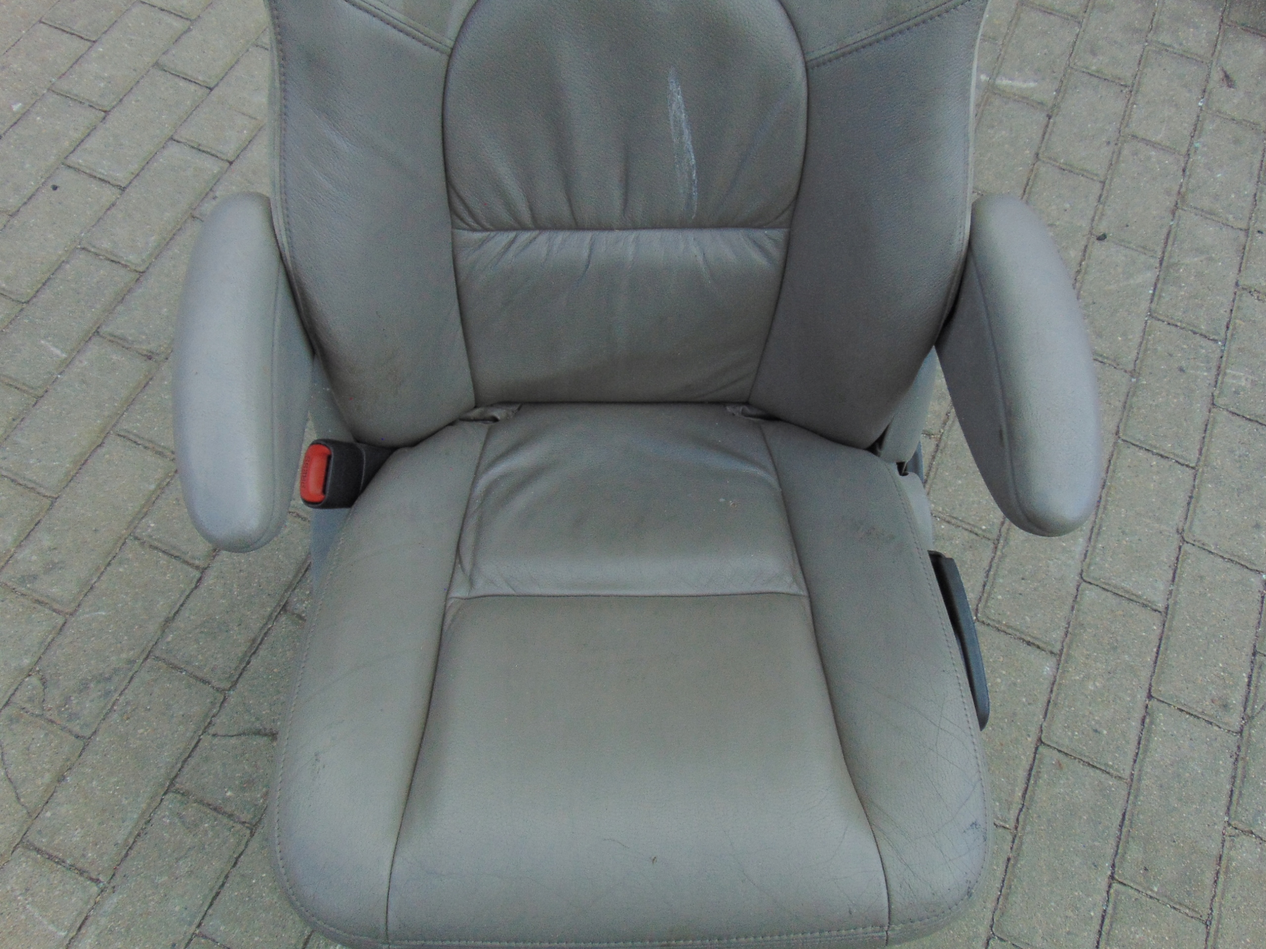 кресло левый зад 2 CHRYSLER VOYAGER 4 IV европа