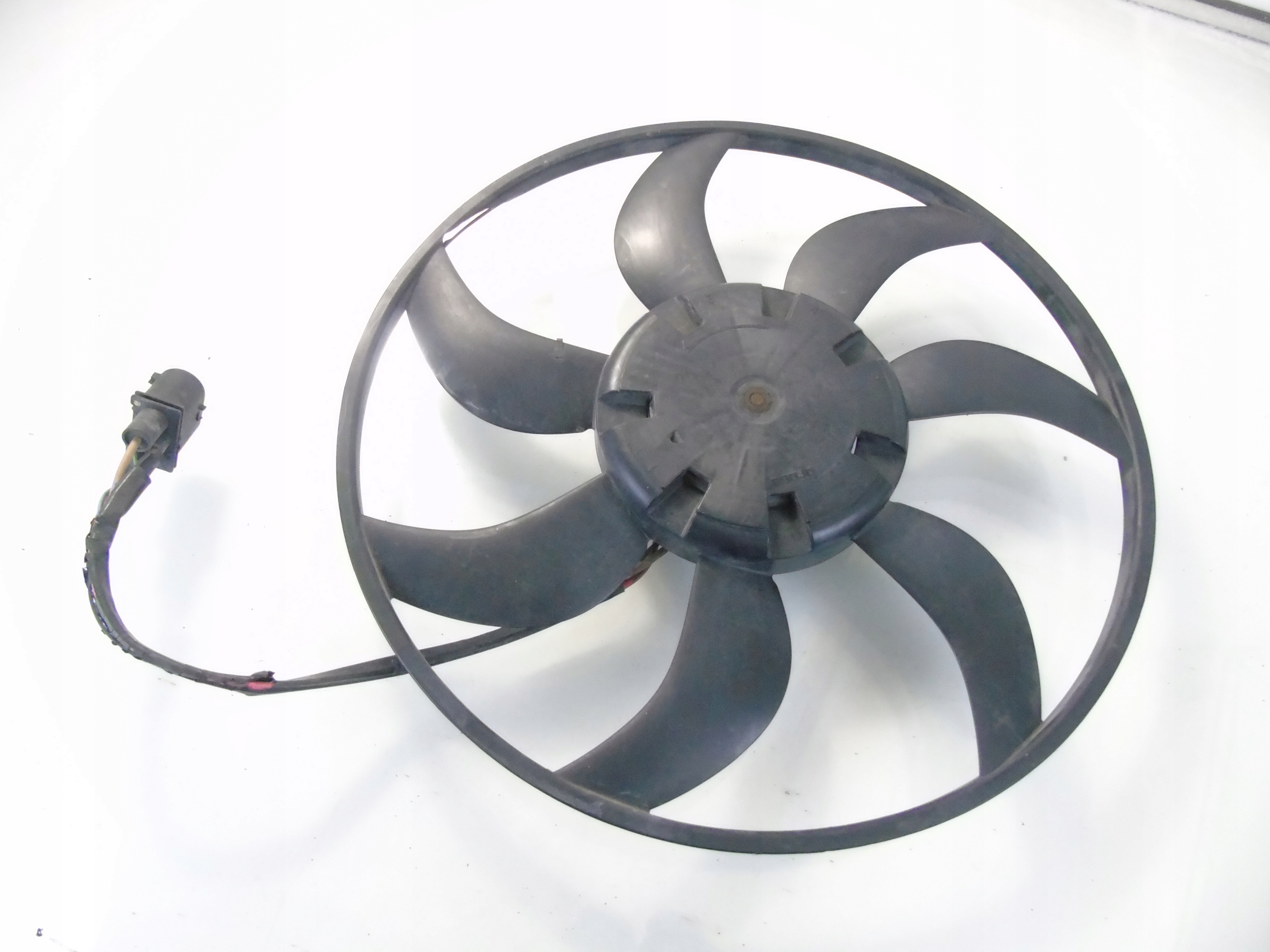 WENTYLATOR CHŁODNICY AUDI A3 8V 1.6 5Q0959455AL