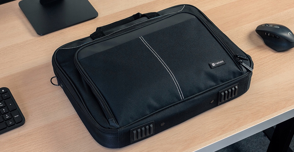 TORBA NA LAPTOPA 17 CALI i 17.3 PASEK NA RAMIĘ MIEJSCE NA ZASILACZ i MYSZ Liczba komór 2