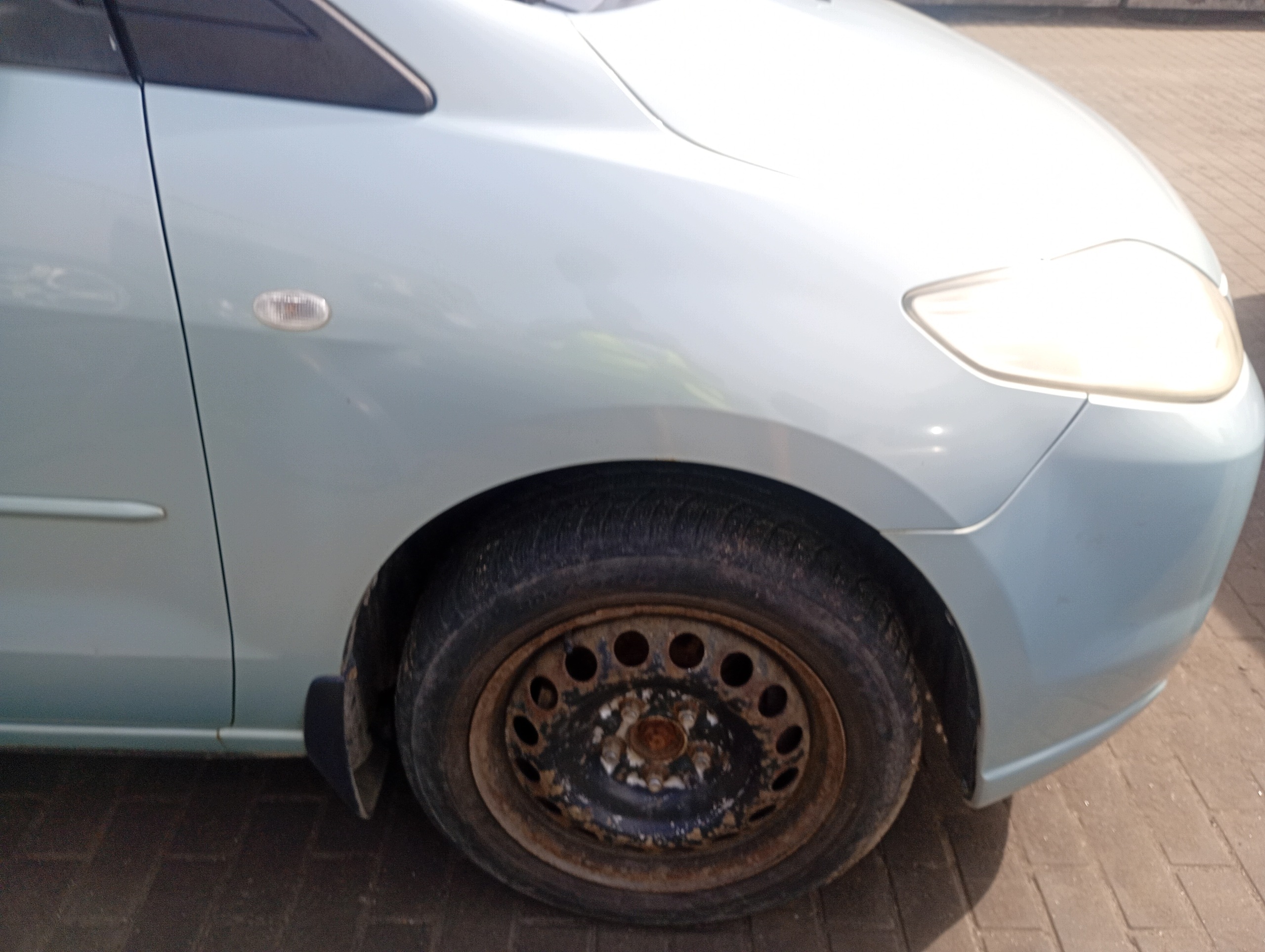 fender left front front Mazda 5 V 05-10 kod lakieru 32B