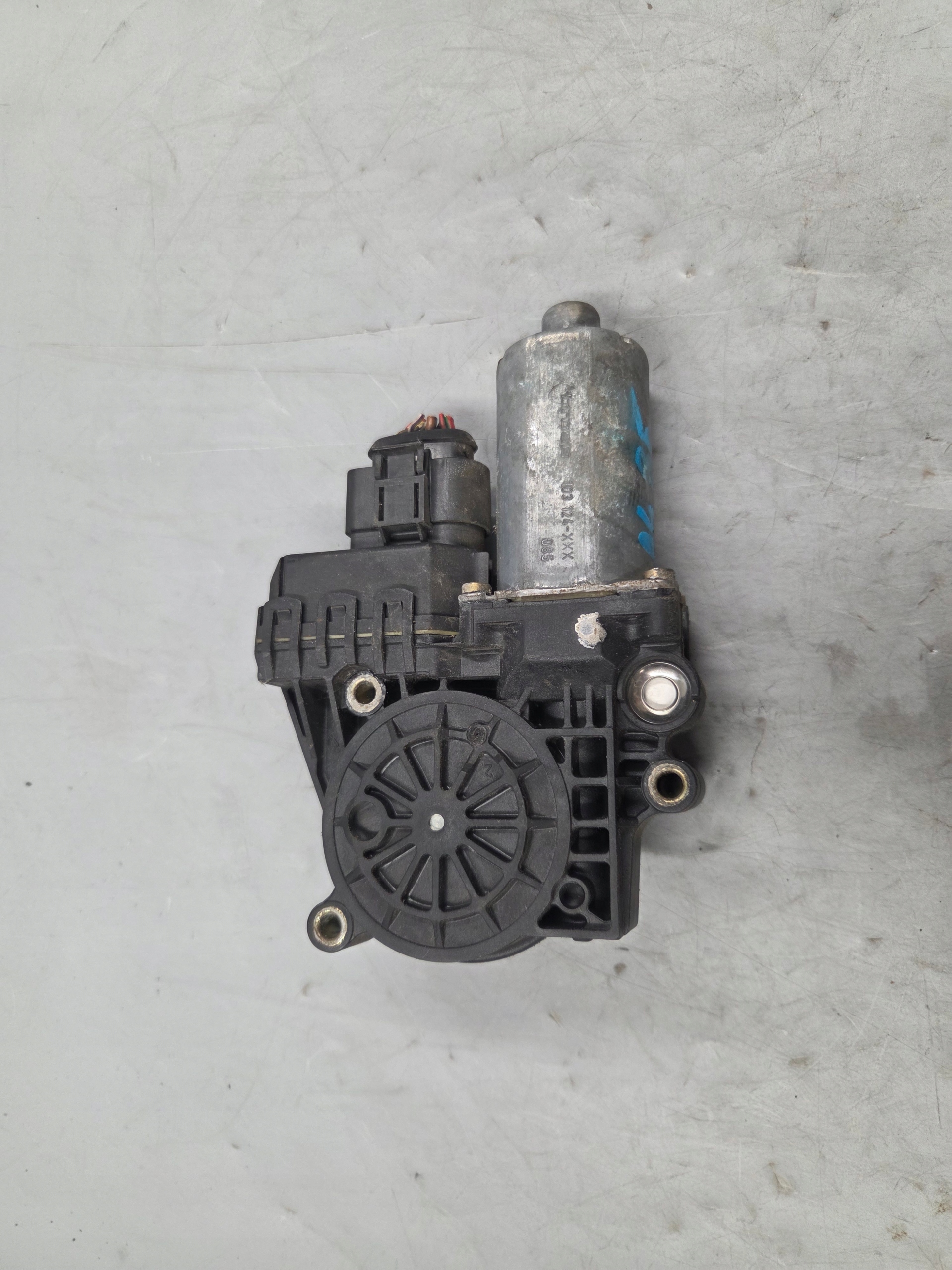 Audi A4 B5 engine mini motor windows left front front 0130821787 kombi