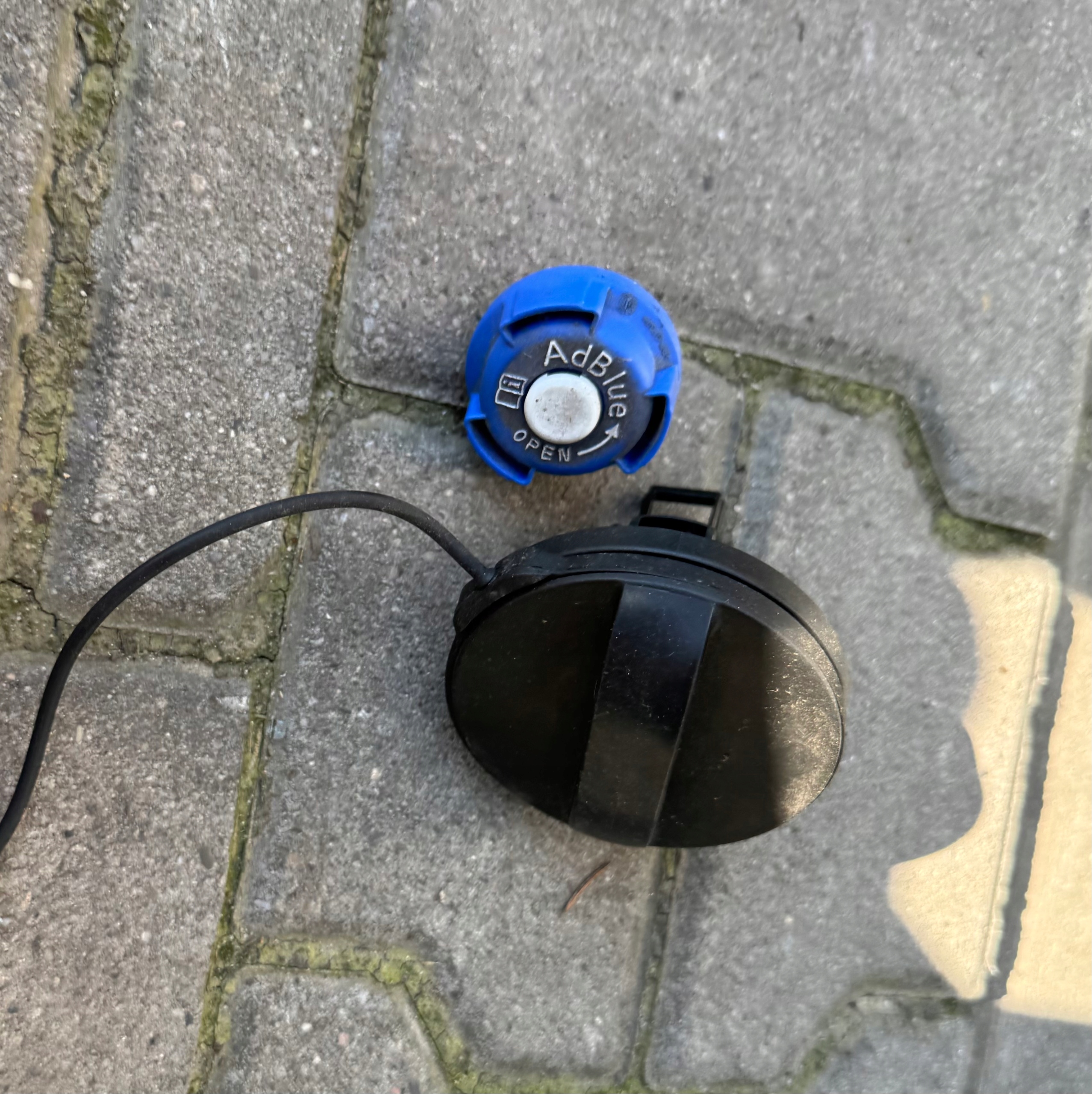 cijev WLEW ADBLUE čep goriva VIVARO C EXPERT III JUMPY III PROACE II