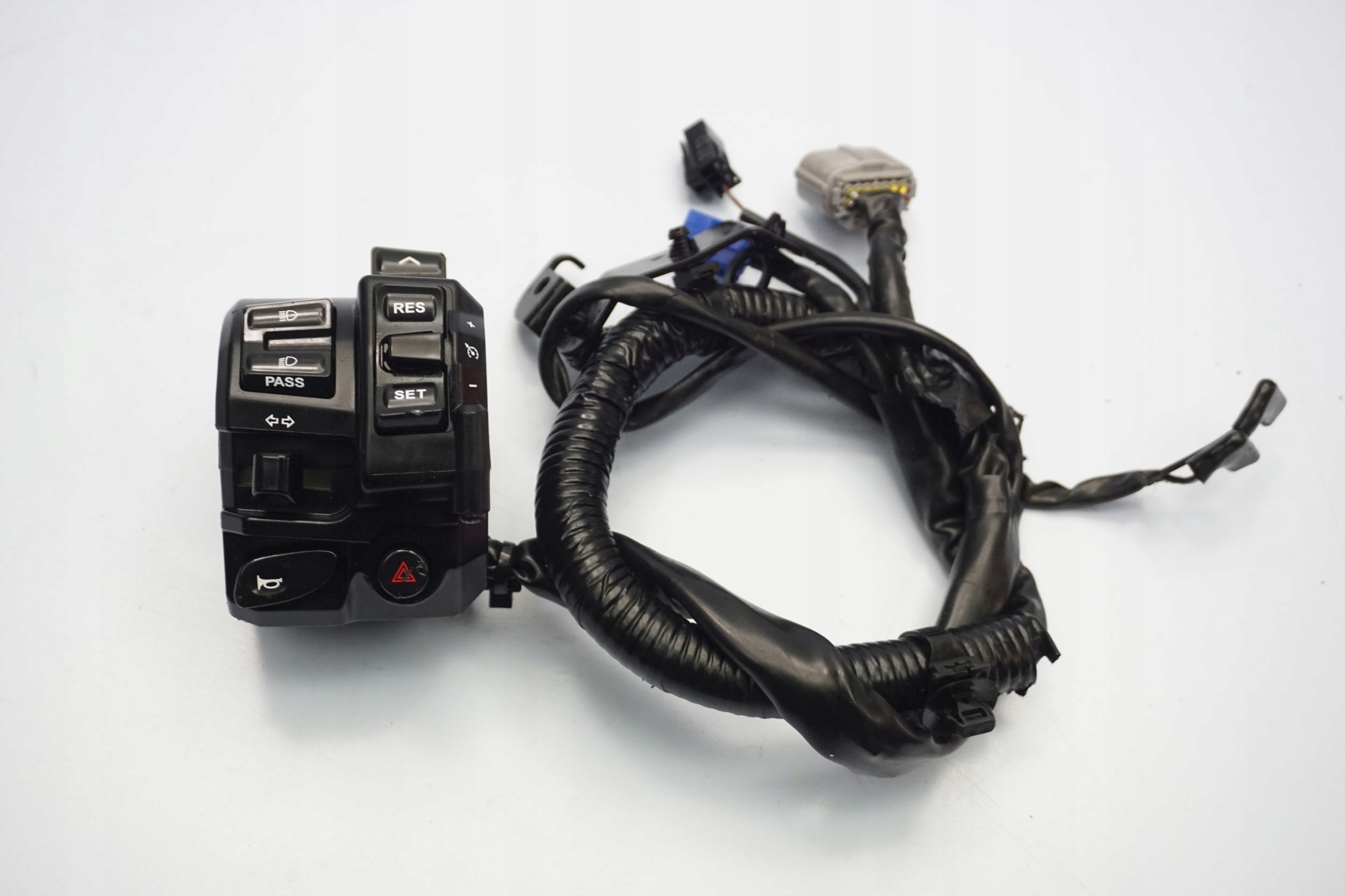 1309529933082900 - YAMAHA MT-09 TRACER 9 GT ЛЕВЫЙ ПЕРЕКЛЮЧАТЕЛЬ