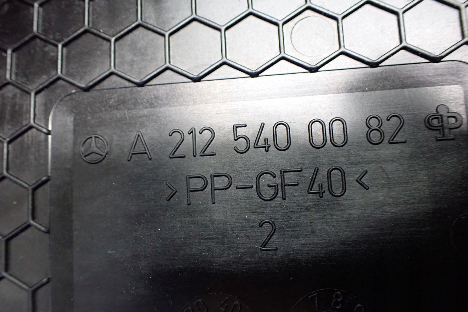 POKRYWA OSŁONA BEZPIECZNIKÓW MERCEDES CLS C218 13R Producent części Mercedes-Benz OE