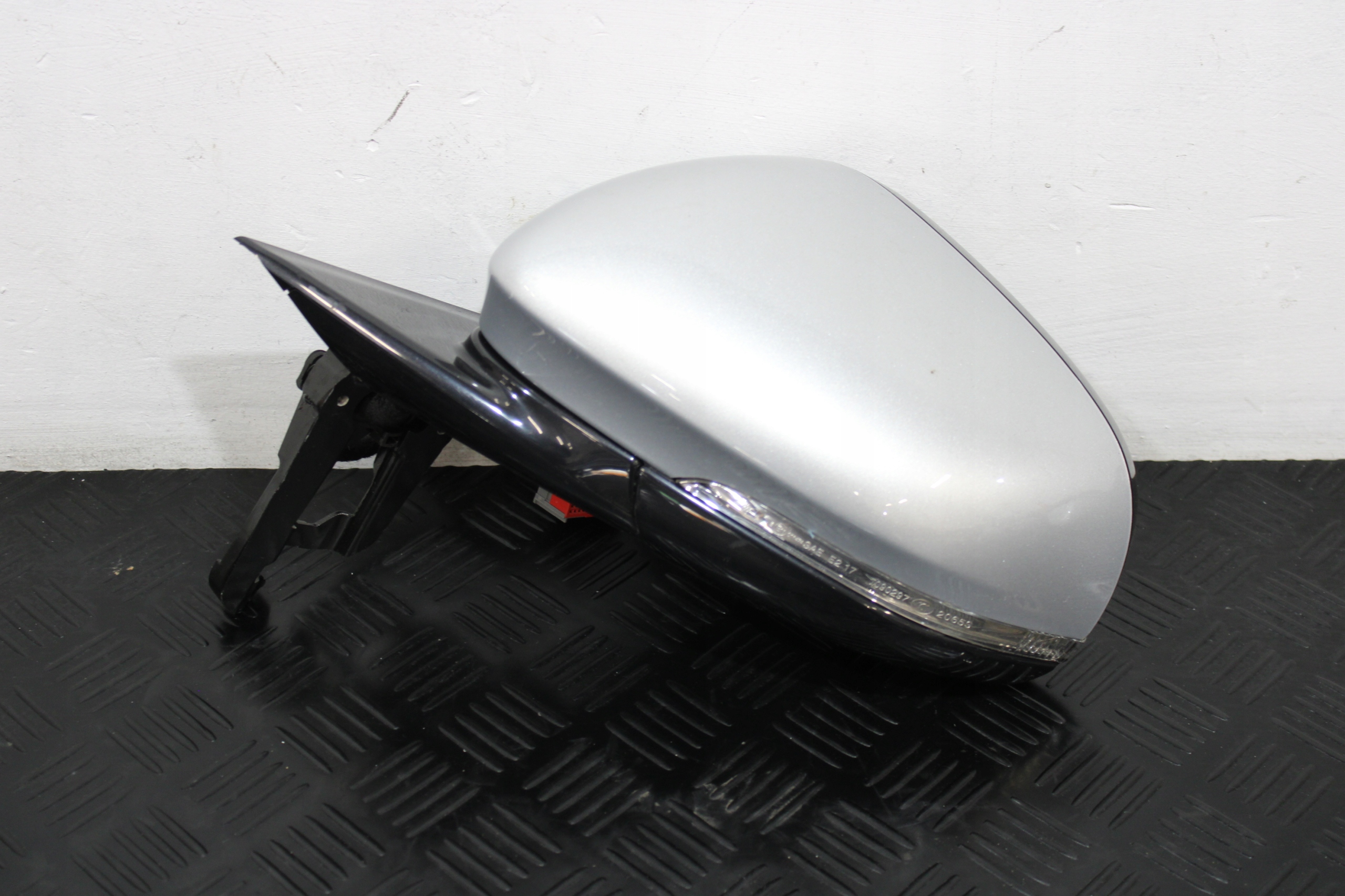 mirror left 16 vertical JAGUAR and-PACE X590 EV400