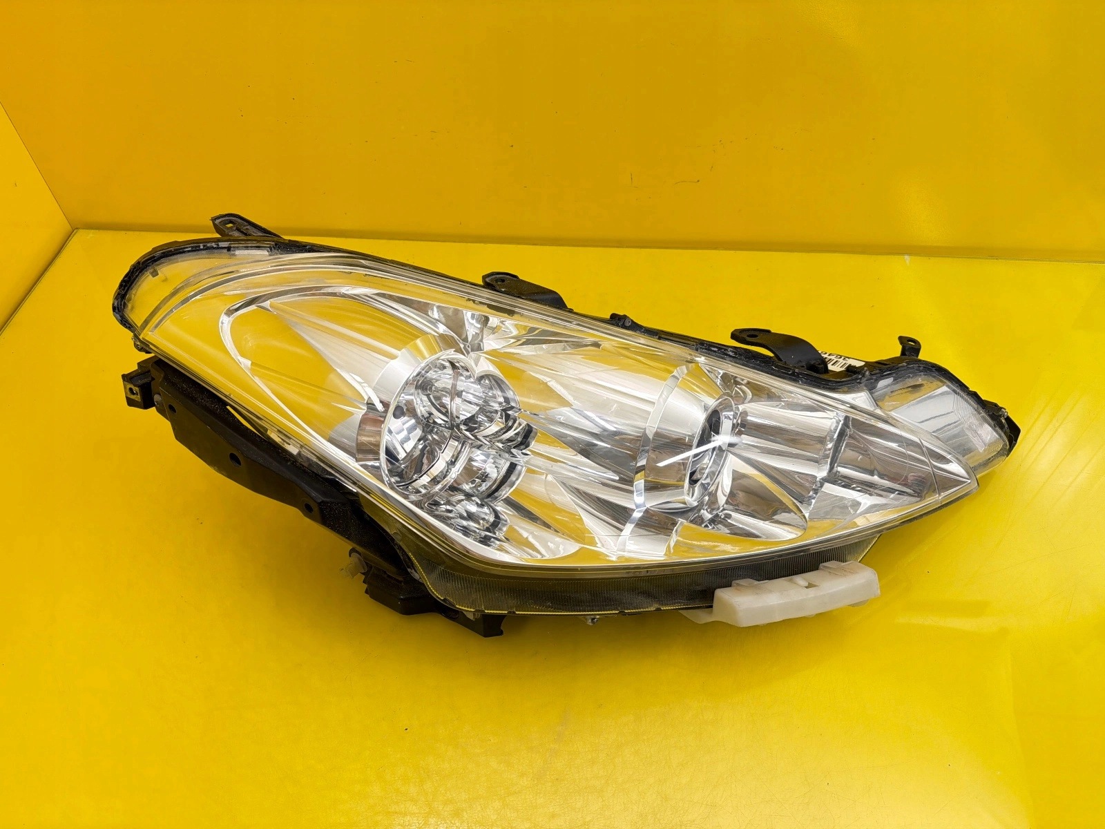light right front Peugeot 4007 Xenon 2007-2012