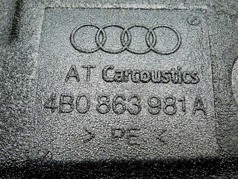 A4/21 Audi A6 C5 дверные карты левый зад