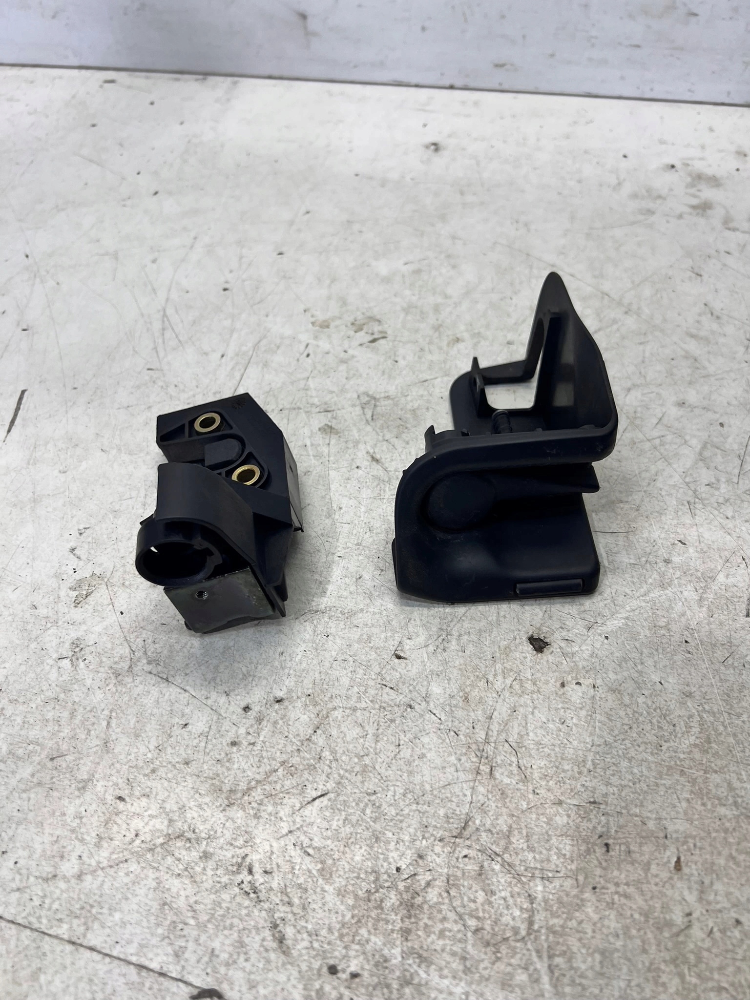 Schloß OPARCIA SITZ rechts heck AUDI A4 B7 8E0885880