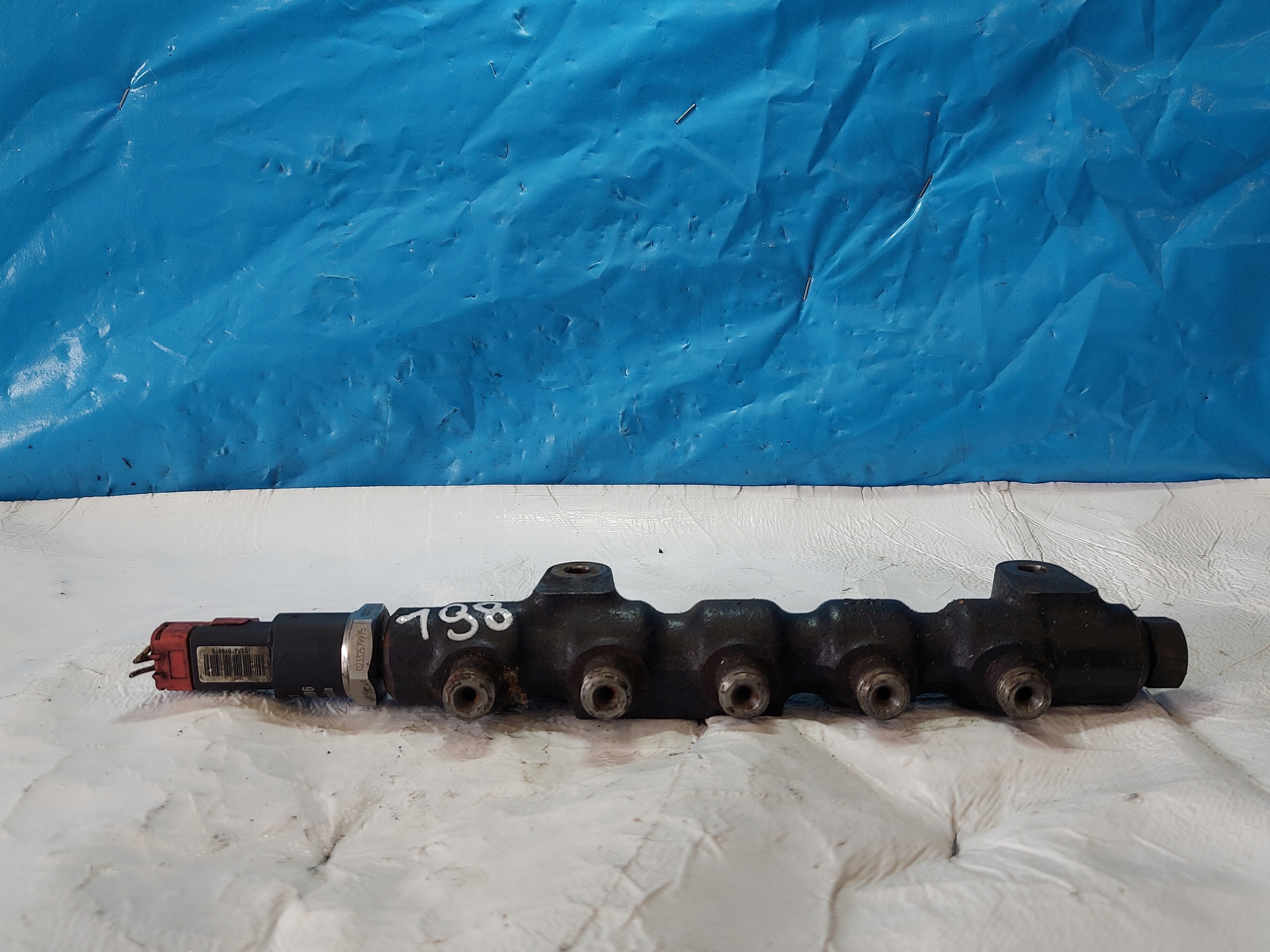 Rampe injection MAZDA 2 1.4 TD 9642503380