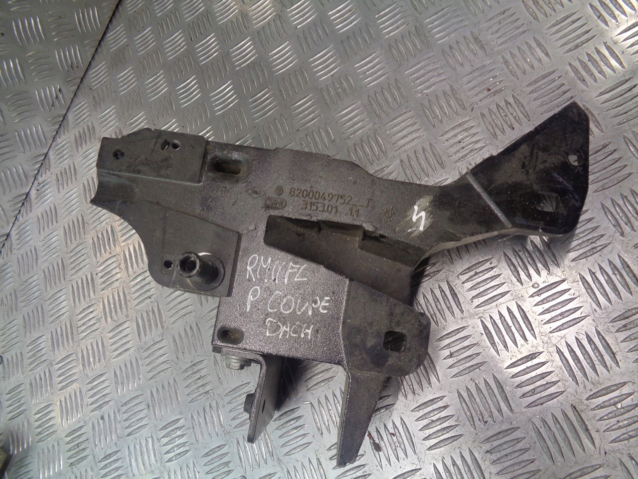 MOCOWANIE DACHU PRAWE RENAULT MEGANE II 1.6 16V 8200049752