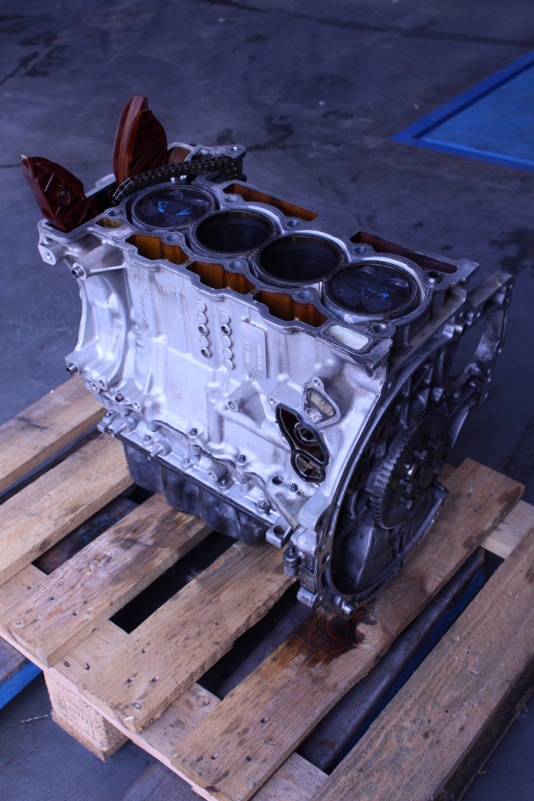 BLOK SILNIKA MINI 1.4i N12B14A Producent części Mini OE