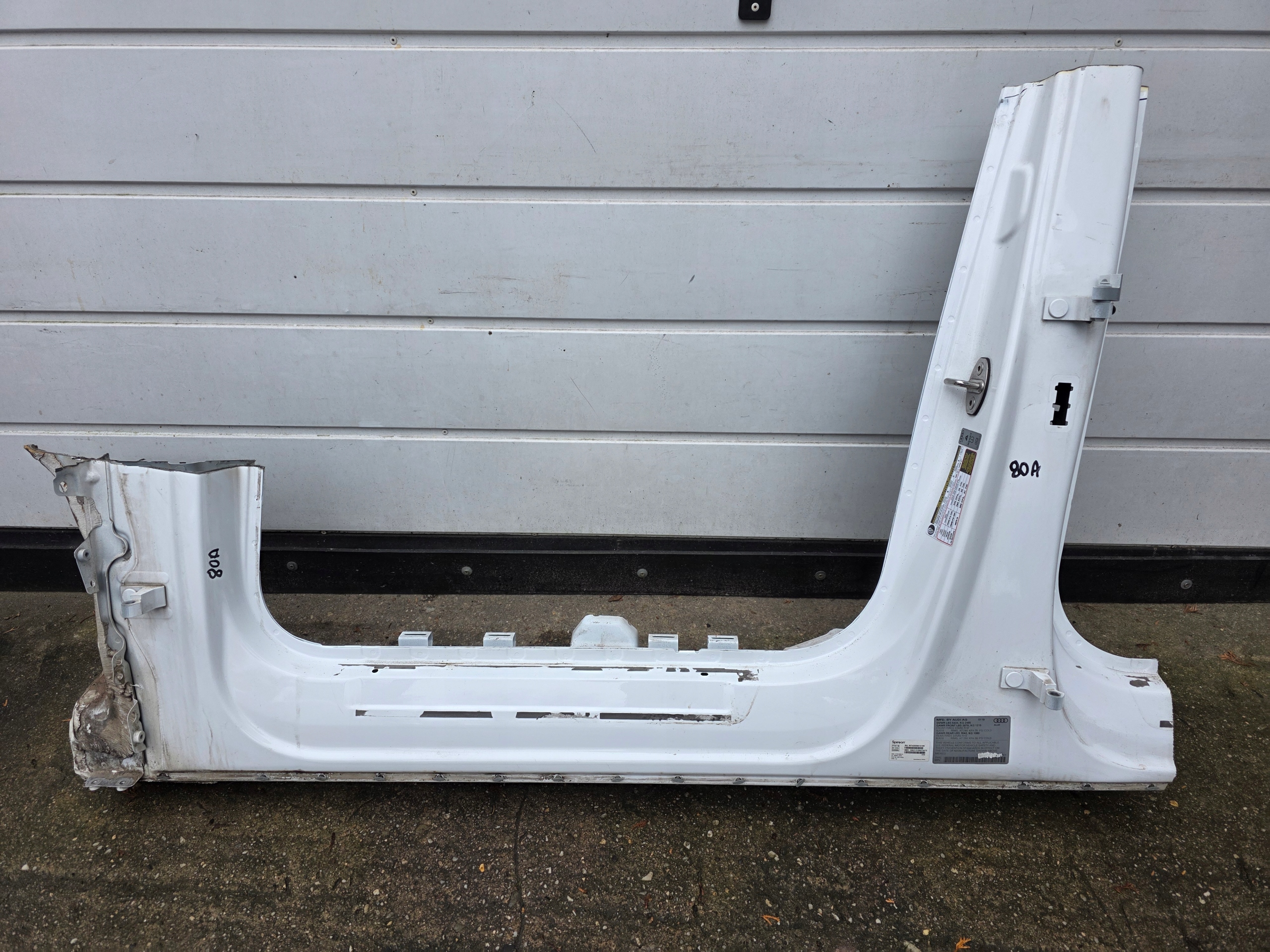 threshold left pillar A B AUDI Q5 80A FY II