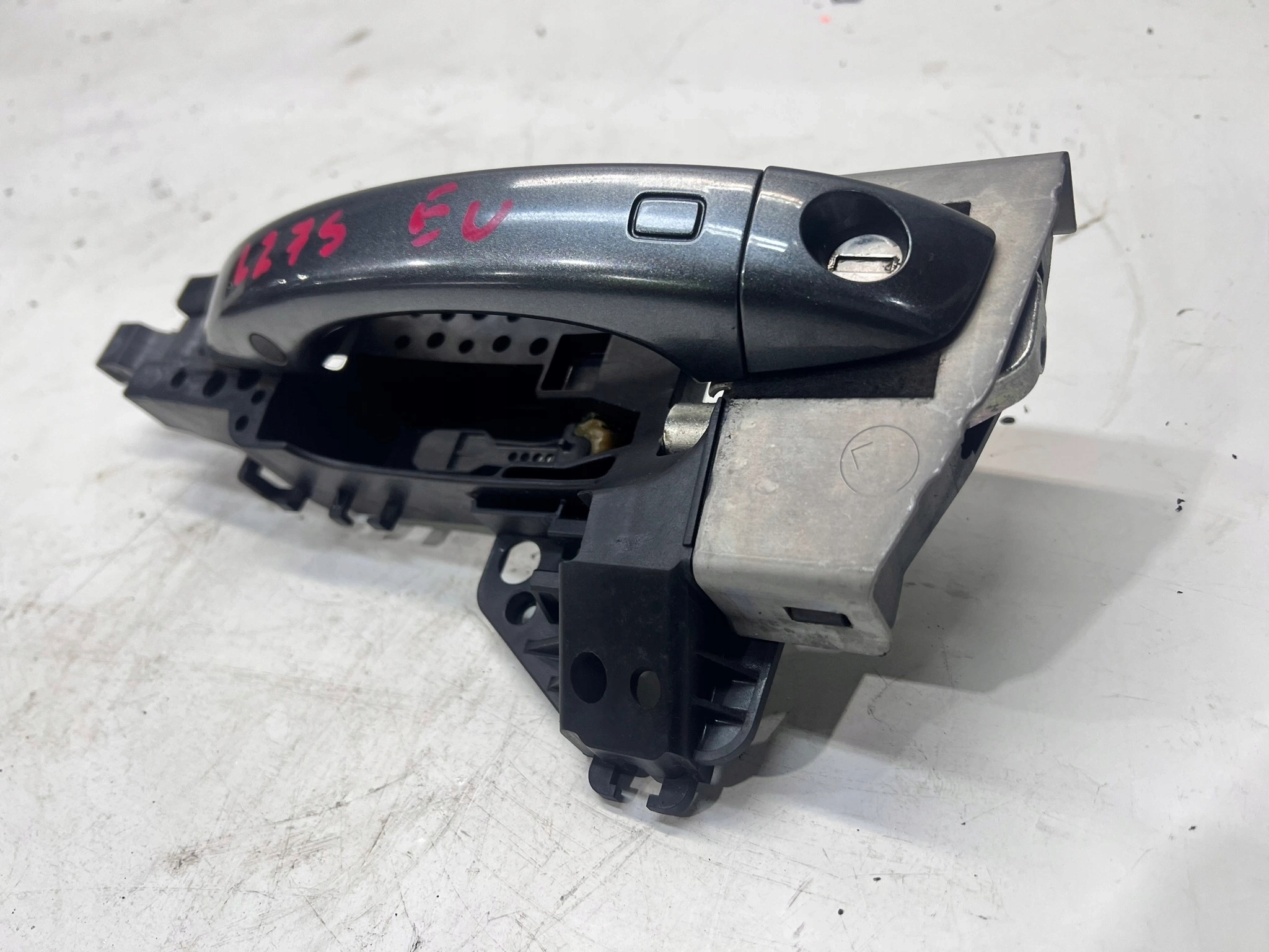 handle left AUDI A6 A7 4H1837885 LZ7S + lock cylinder 4G1837167