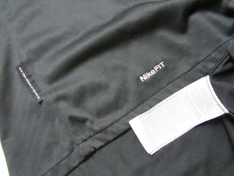 Ryan Giggs MANCHESTER UNITED NIKE sezon 2009-2010 rozmiar M Właściwości oddychające