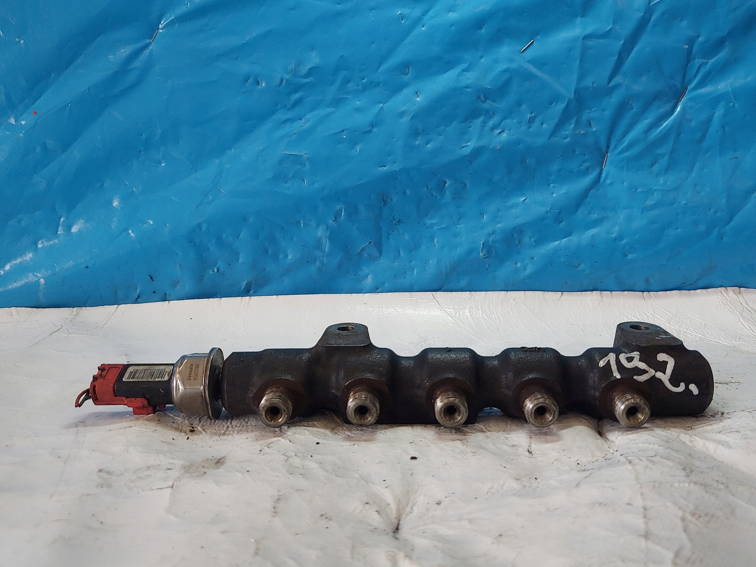 Rampe injection PEUGEOT 307 1.6 HDI 9658227880