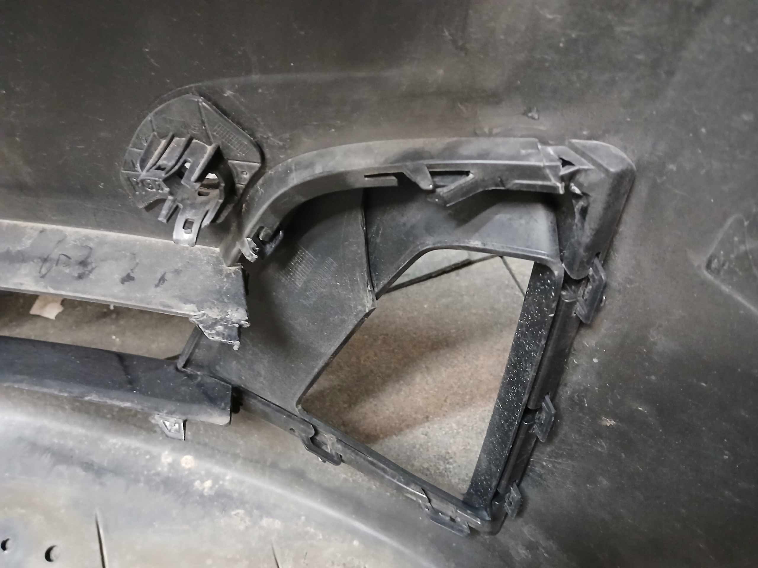 bumper front BMW 5 V G30 G31 LIFT