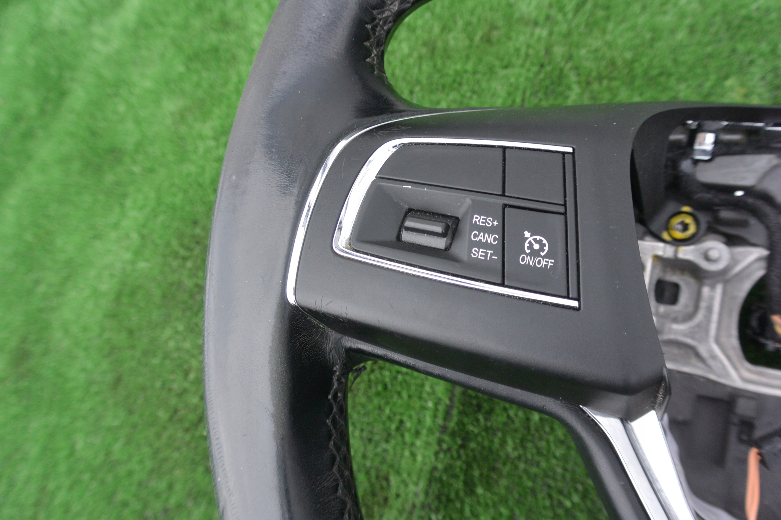GHIBLI QUATTROPORTE LENKRAD LEDER SCHWARZE MULTI