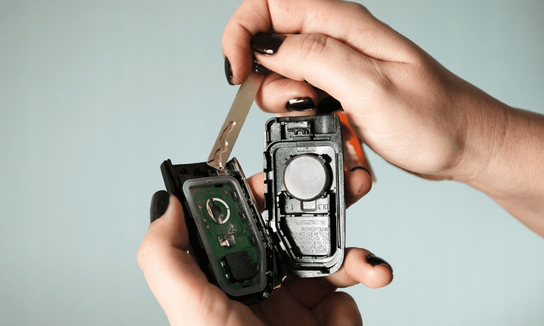 BATERIA LITOWA CR2032 PASTYLKOWA 3V PHILIPS PILOTY SAMOCHODOWE ZEGARKI x1 Symbol baterii CR2032