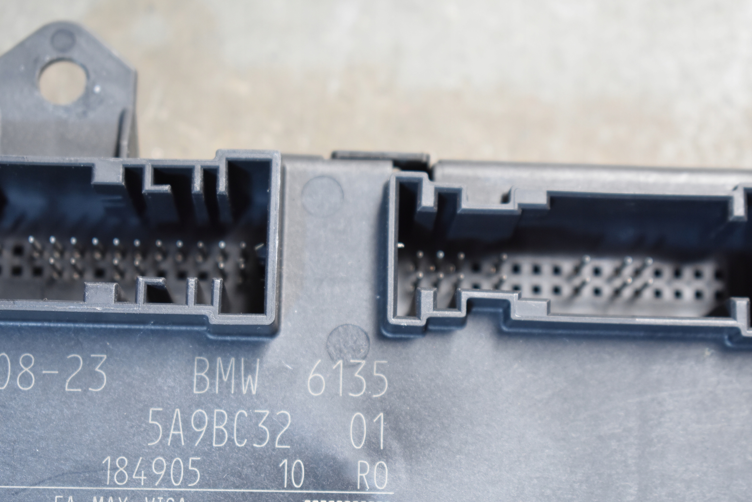 IDEALNY modul dveře levý předek BMW G70 1