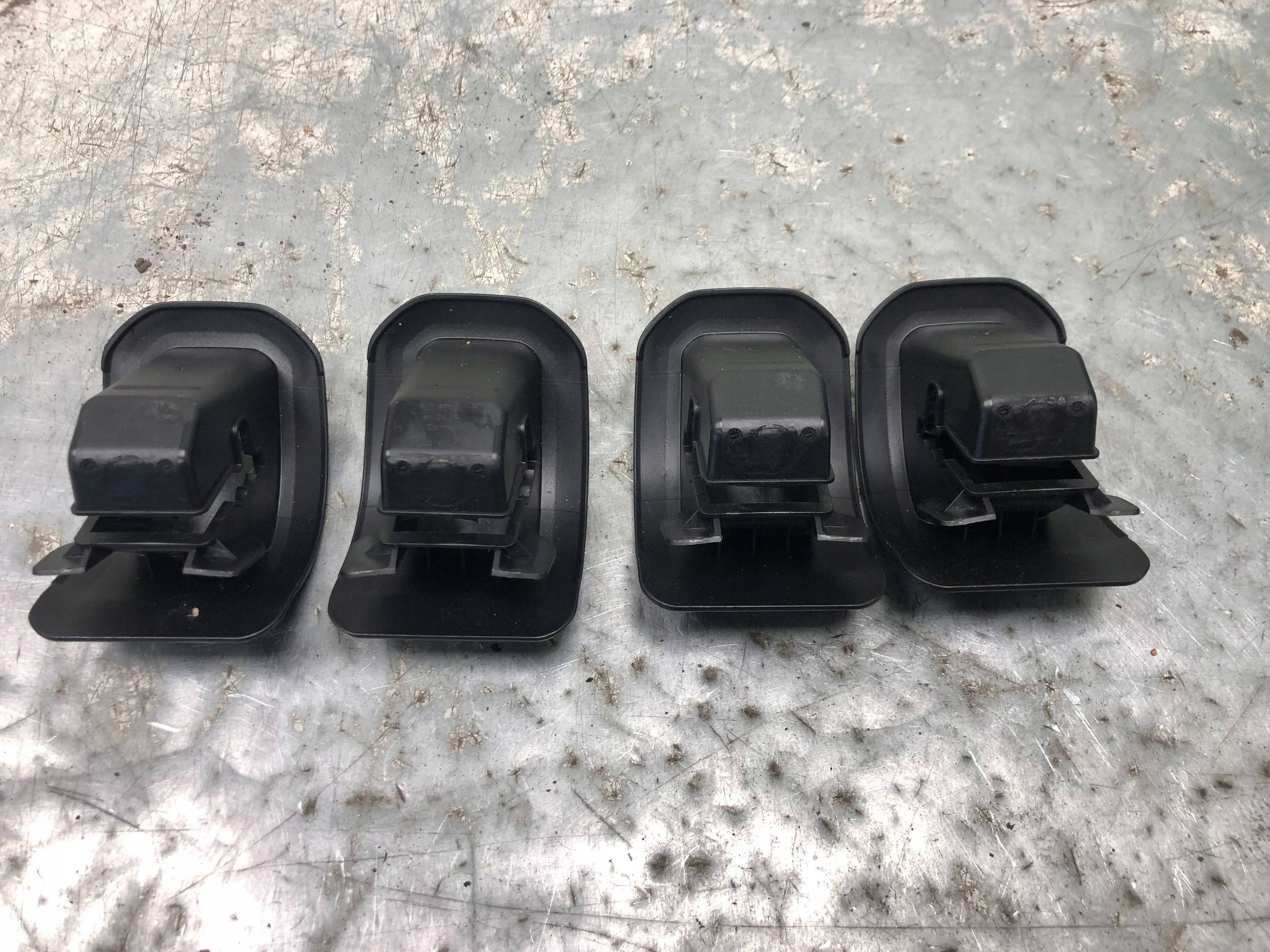 AUDI Q3 8U Support plaque ISOFIX Couvre Arrière KANAPY 8U0887233B