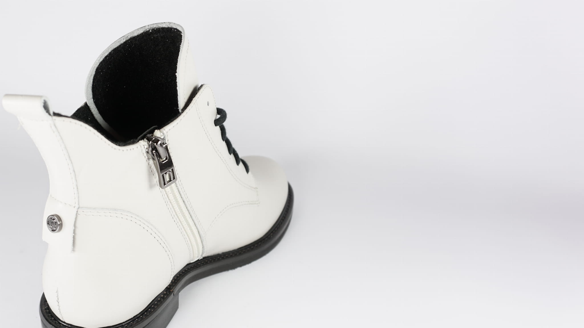 BOTKI NESSI 19628 SZARY 163 FILC R36 Materiał zewnętrzny skóra naturalna