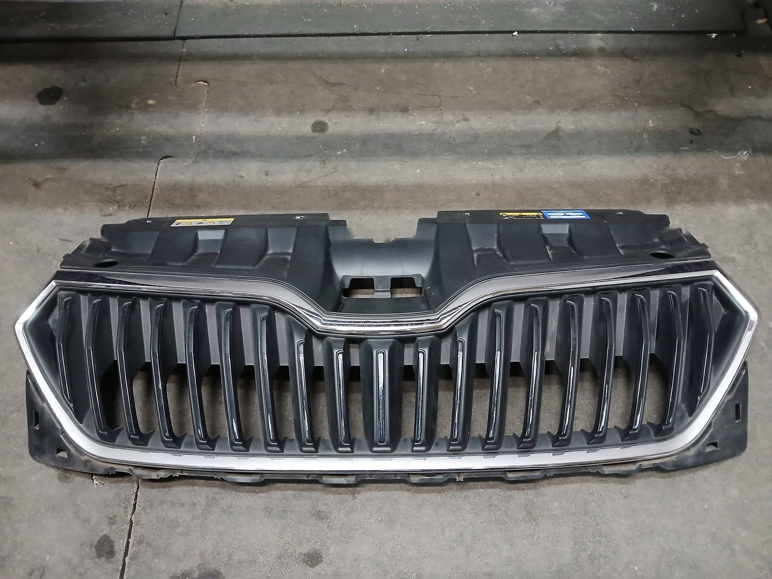 bumper front SKODA FABIA III 3 LIFT 6V