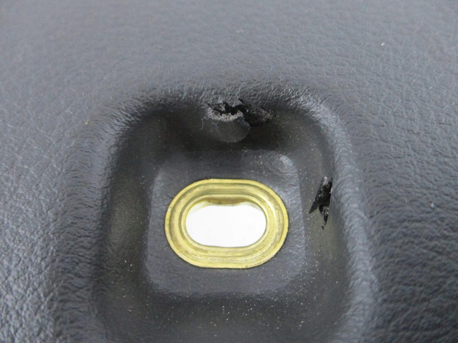 cover below steering wheel, AUDI A6 4G0 4G1863075C