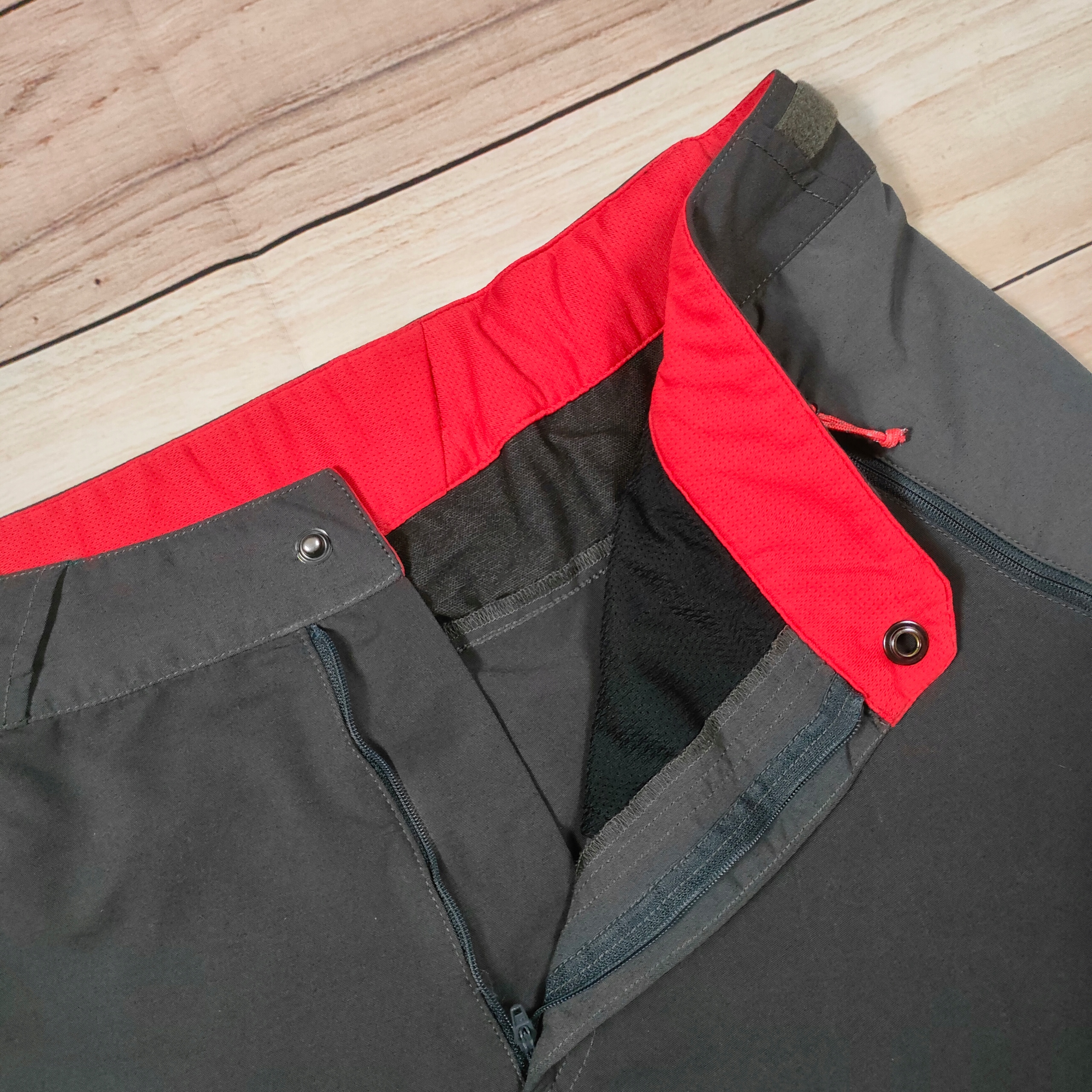 BERGHAUS Spodenki Trekking Męskie Logowane r. 3XL Rozmiar 3XL