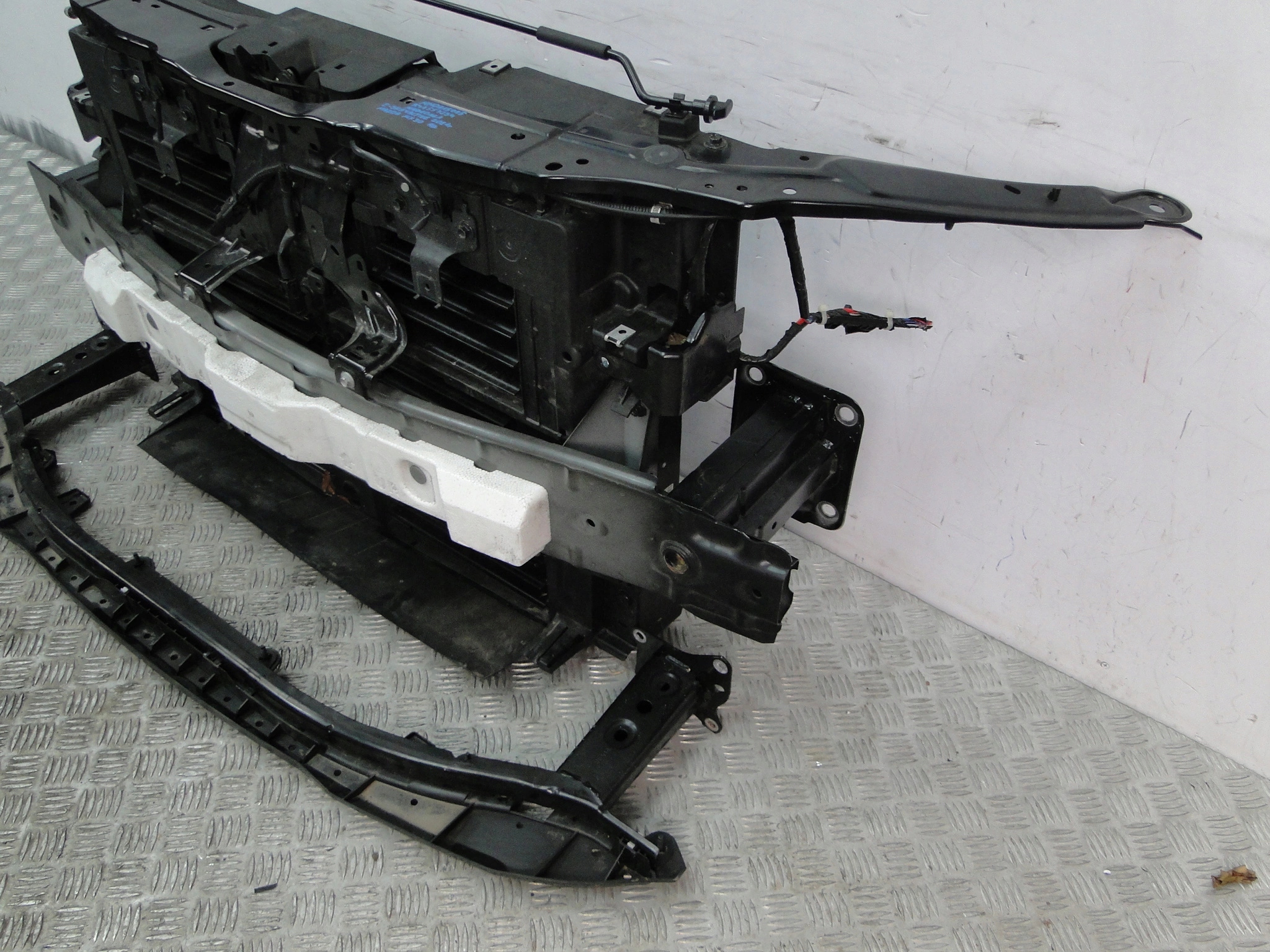 PAS PRZEDNI BELKA CHŁODNICE MAZDA MX30 MX-30 2021R Typ samochodu Samochody osobowe