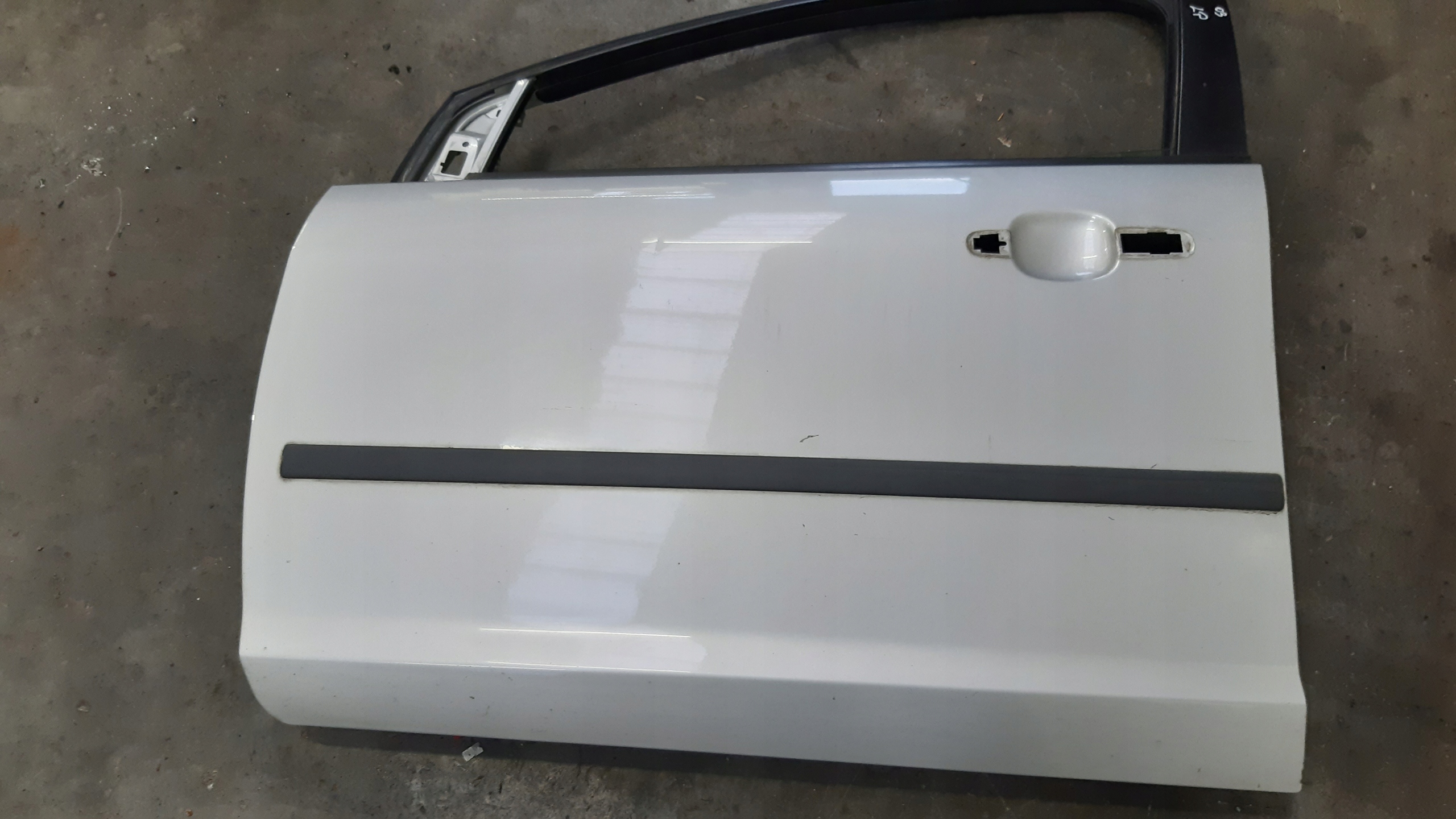 door left front O3 Ford MK2