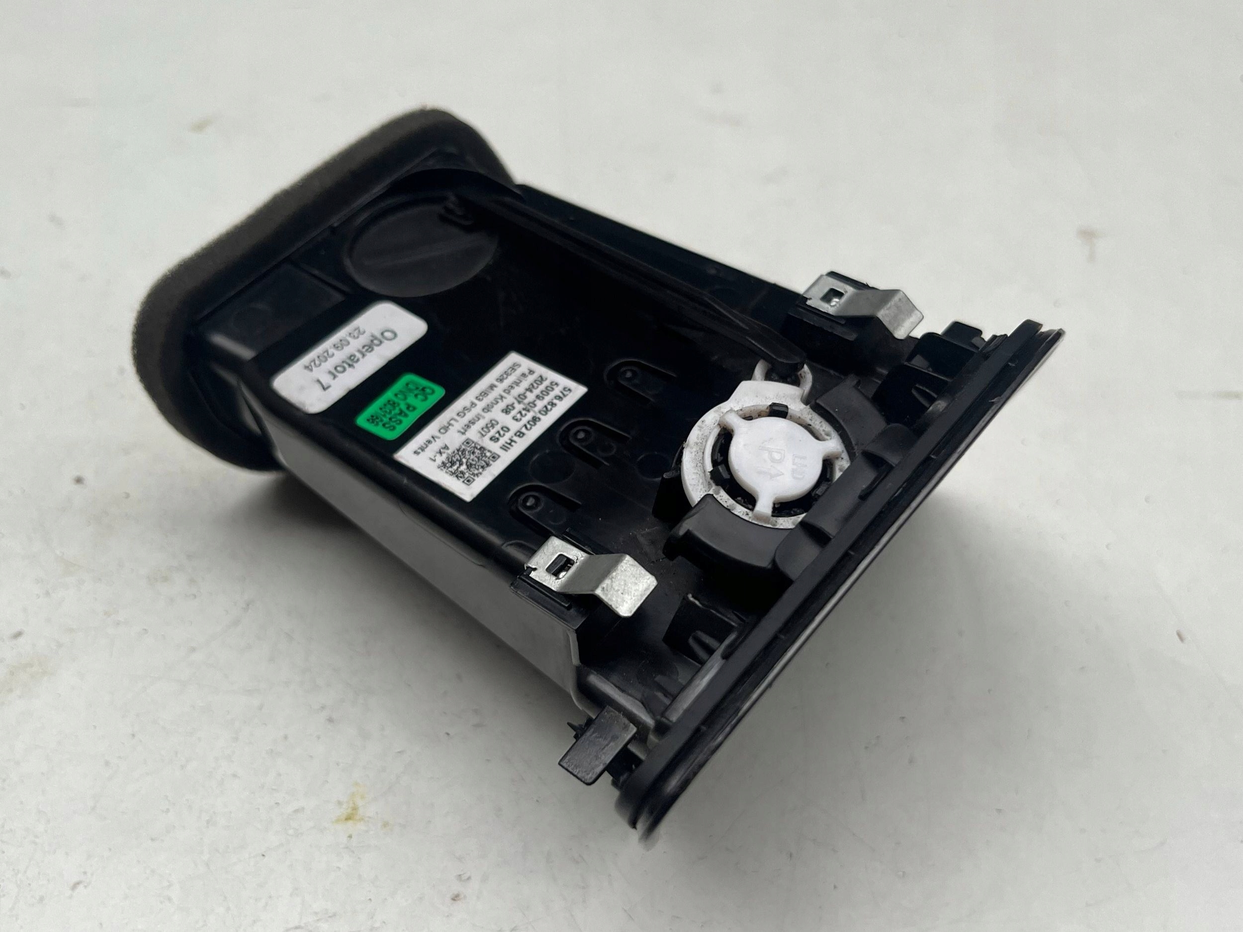 CUPRA SEAT ATECA grid air conditioning devices of the dashboard right 576820902B !J