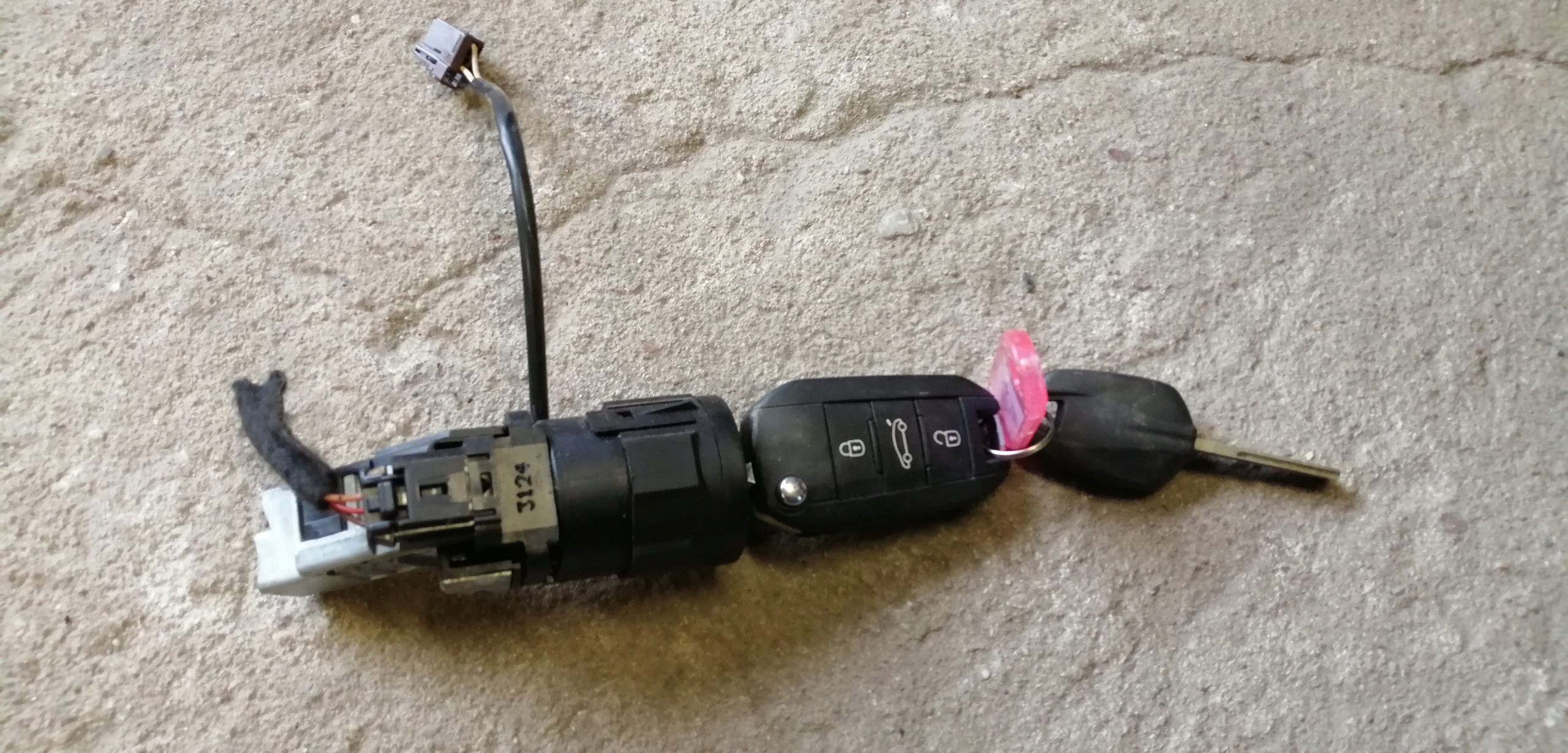 9663123380 - CITROEN C4 CACTUS ключ зажигания