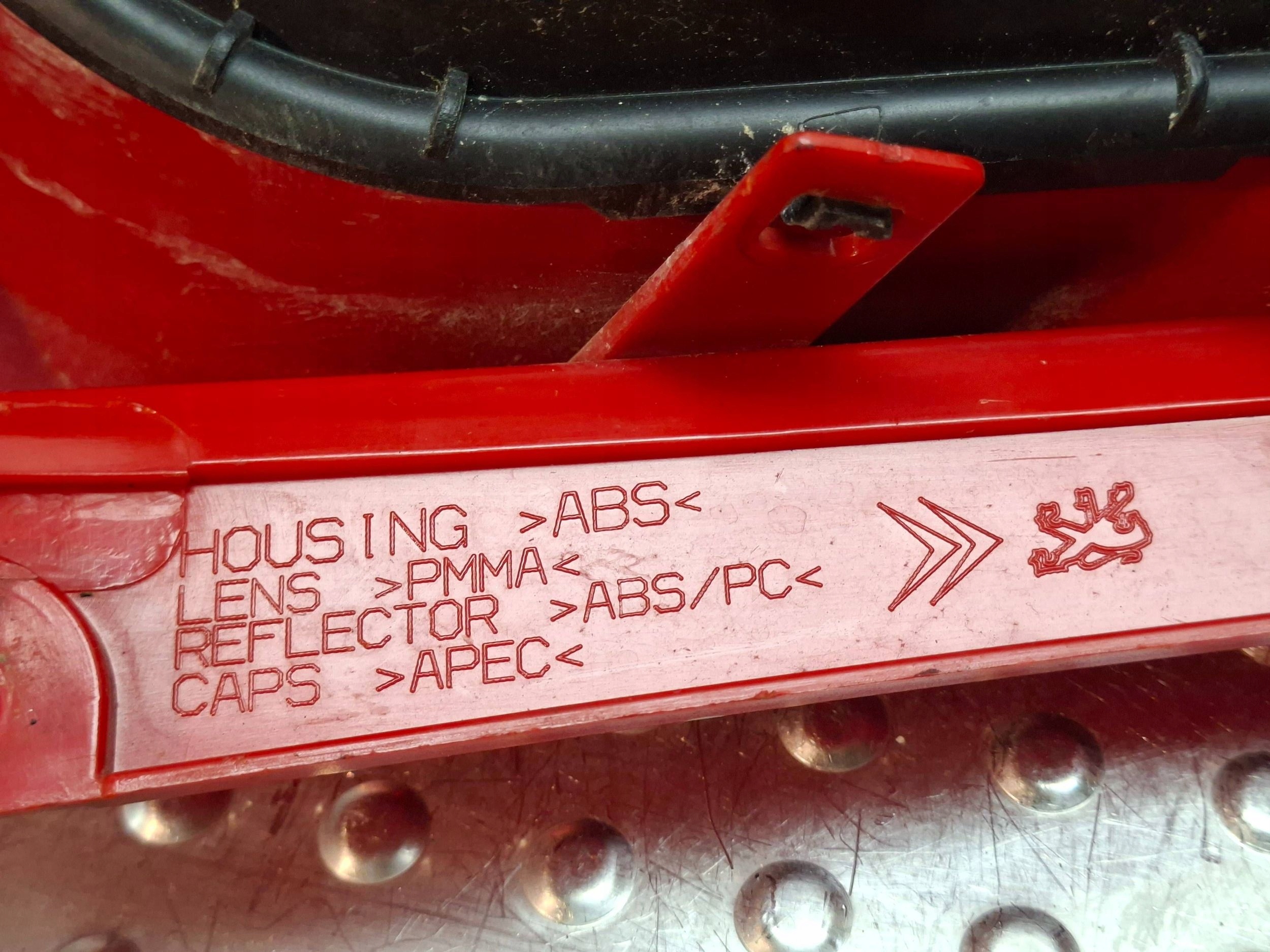 light rear right 81550-0H040 PEUGEOT 107 2005