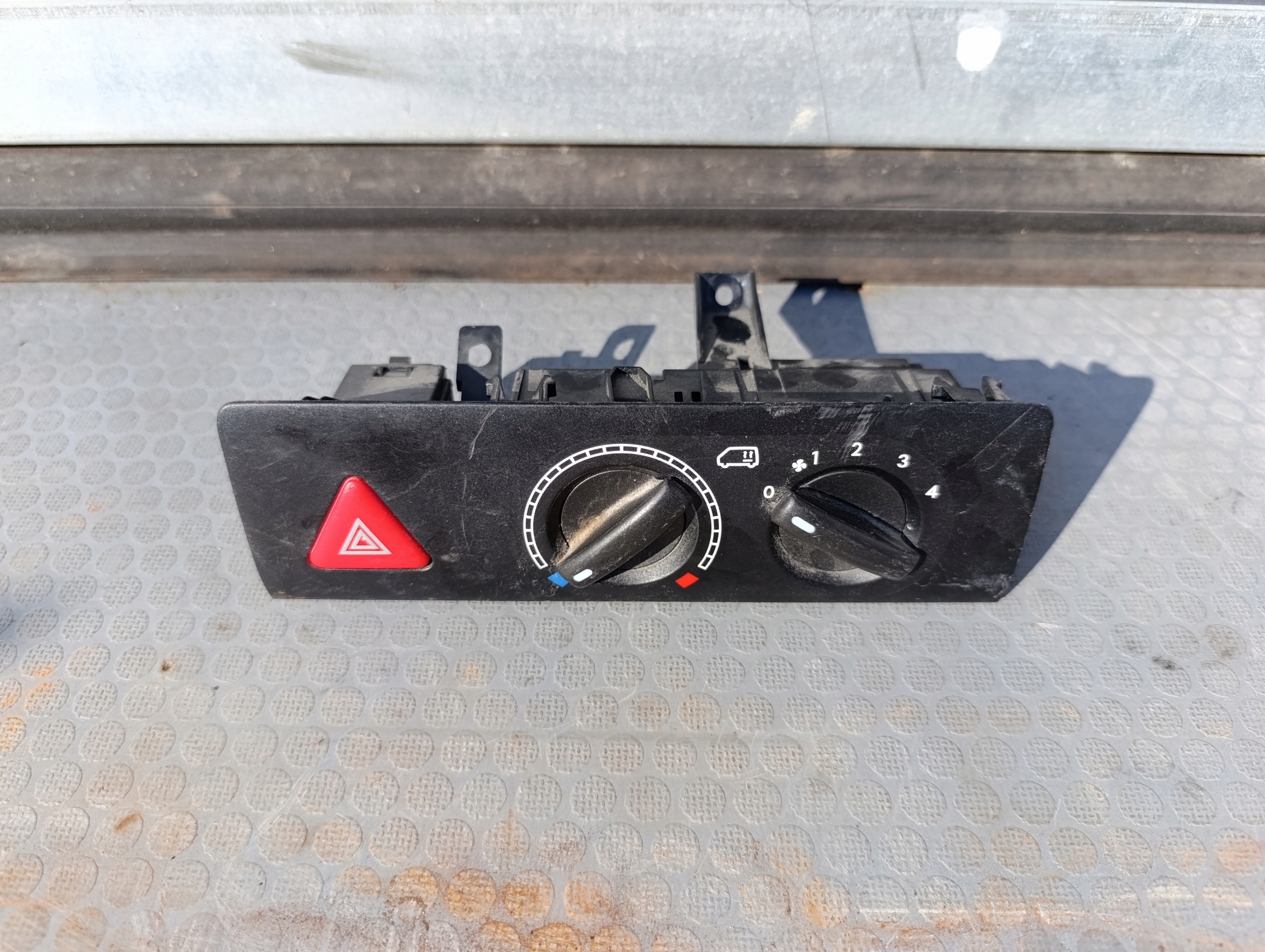 VW T5 control panel air conditioning devices for rear part 7H0919158F9B9