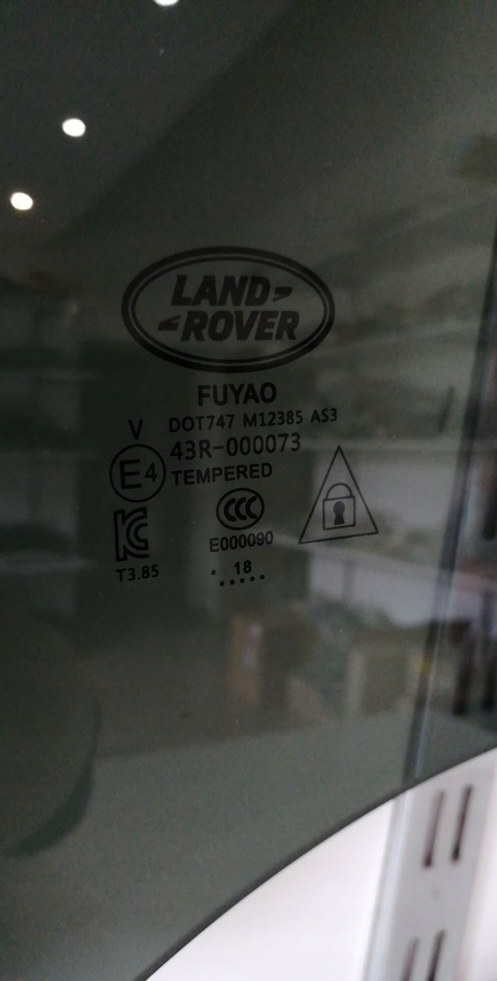 Land Rover лобовое стекло 43R-000073