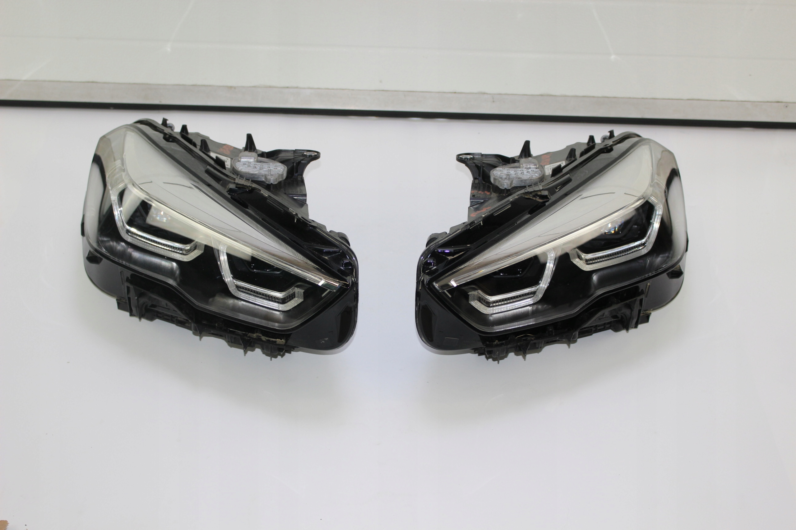 F73c854145299c97e9996e54db81