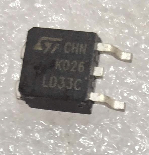 LD33C regulator napięcia 3,3V ST